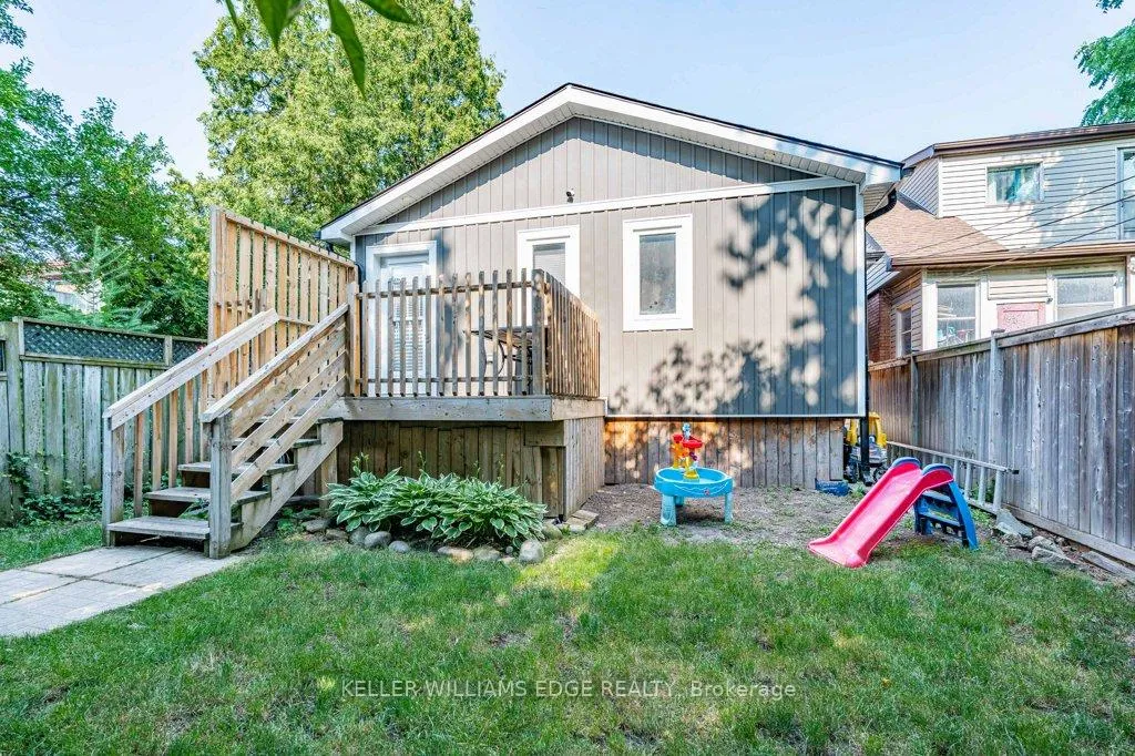 Photo 30 of 18 Park Row N, Hamilton, Crown Point — HOMEH