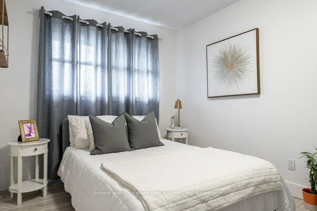 Photo 13 of 283 Redford Crescent, Stratford — HOMEH