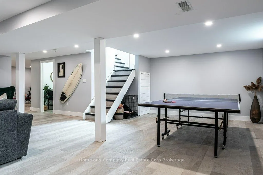 Photo 17 of 283 Redford Crescent, Stratford — HOMEH