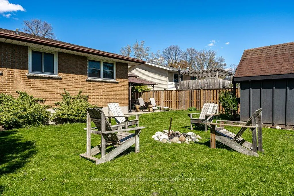 Photo 29 of 283 Redford Crescent, Stratford — HOMEH