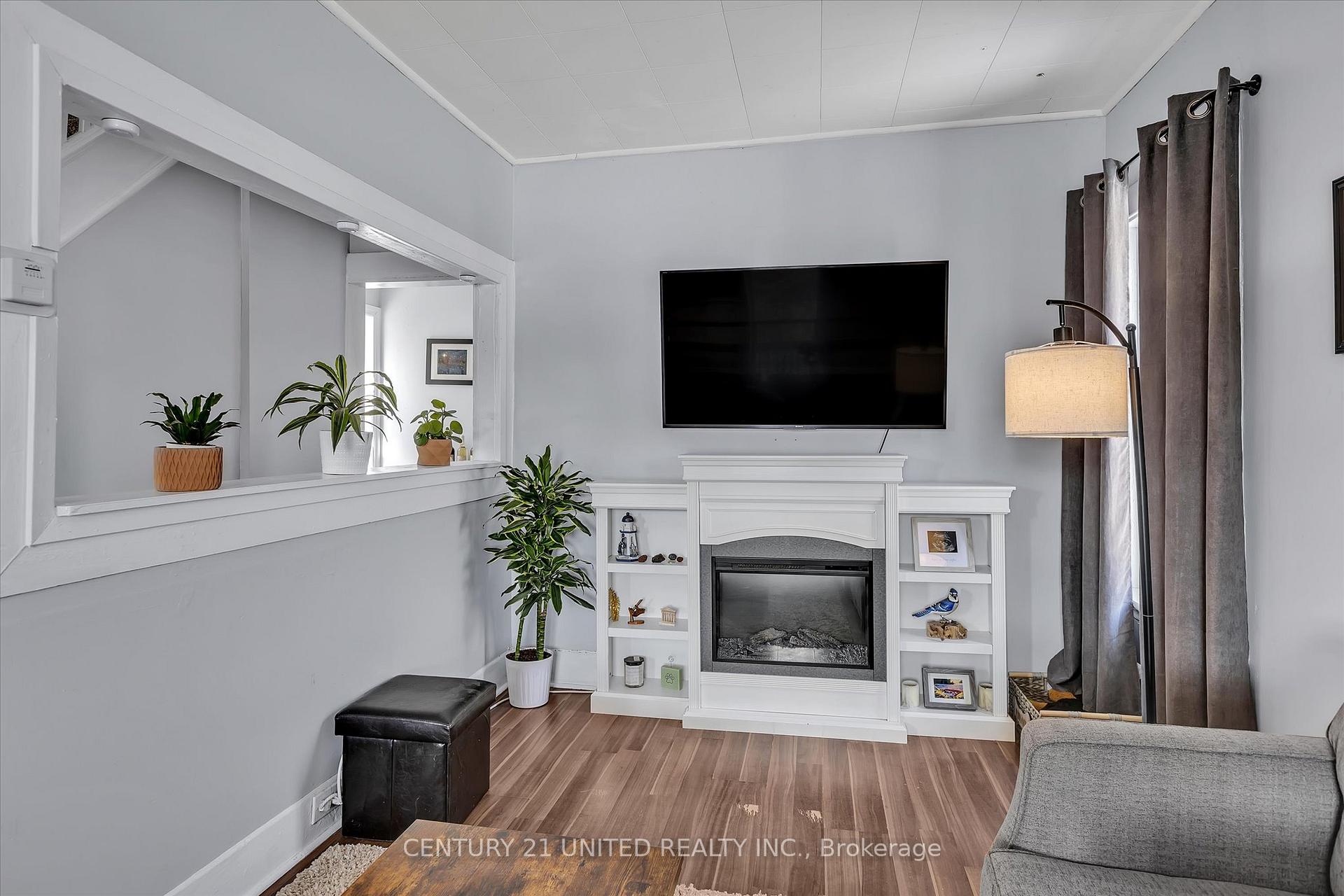 Photo 13 of 500 Wolfe Street, Peterborough, Town Ward 3 — HOMEH