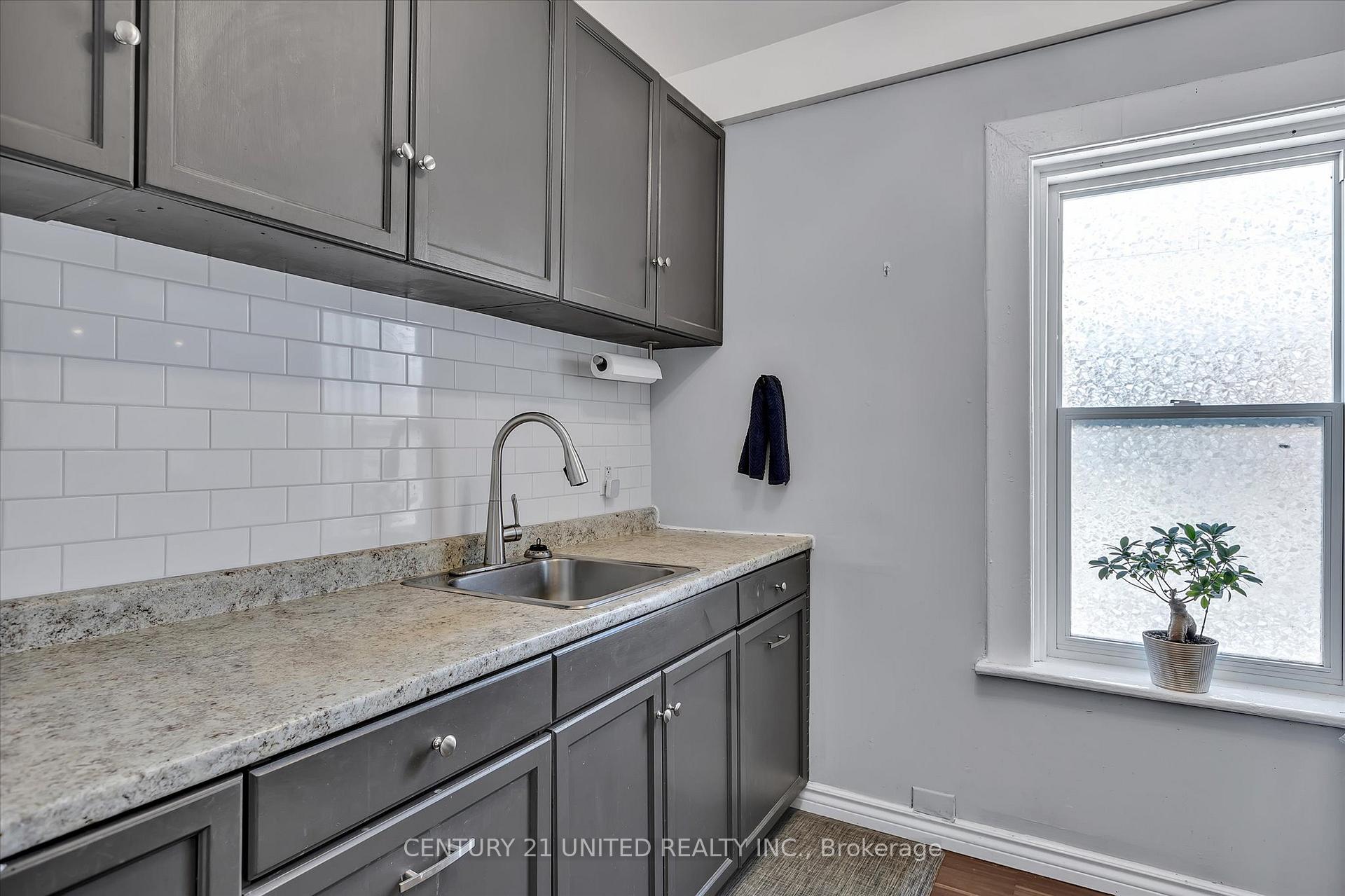 Photo 15 of 500 Wolfe Street, Peterborough, Town Ward 3 — HOMEH