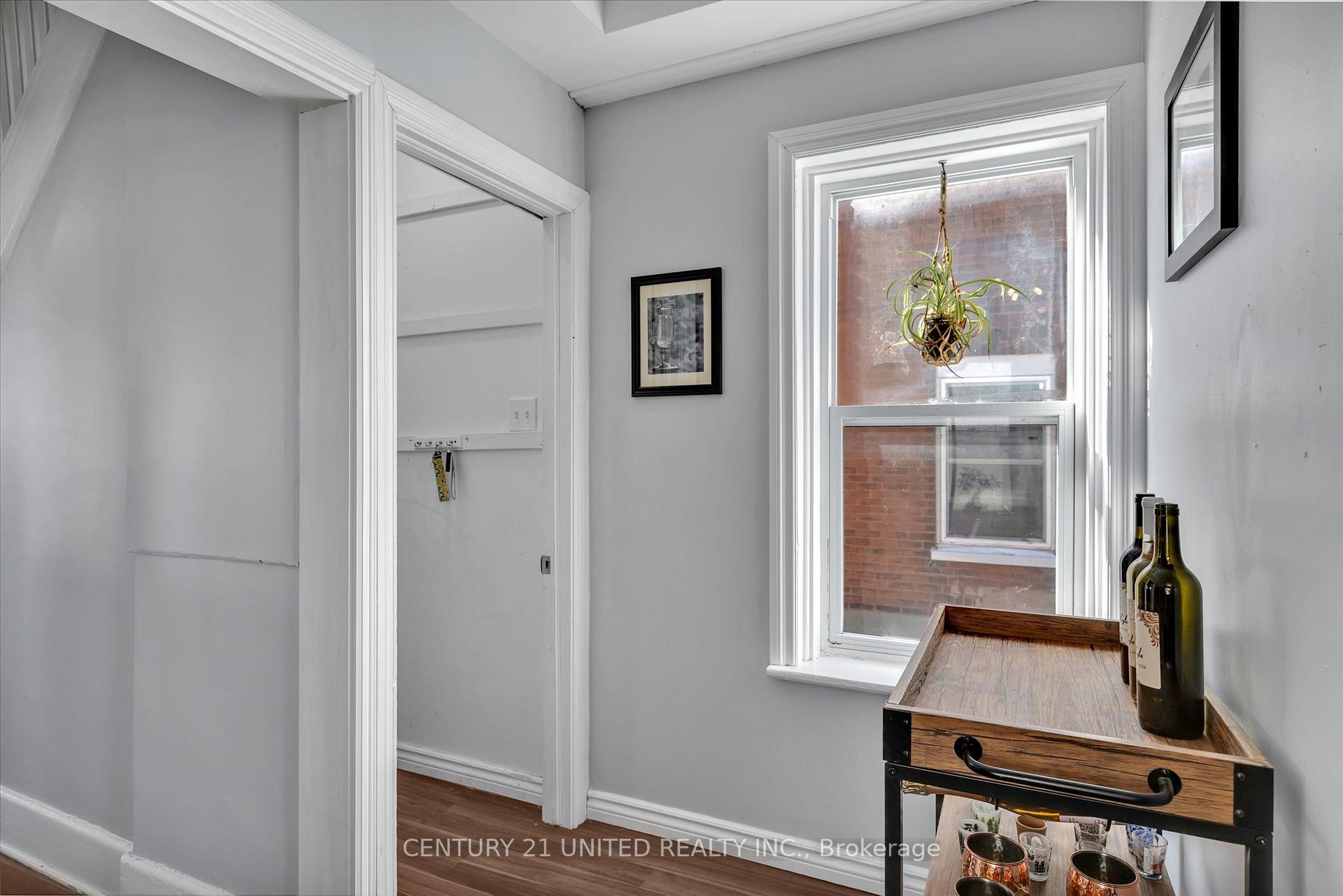 Photo 33 of 500 Wolfe Street, Peterborough, Town Ward 3 — HOMEH