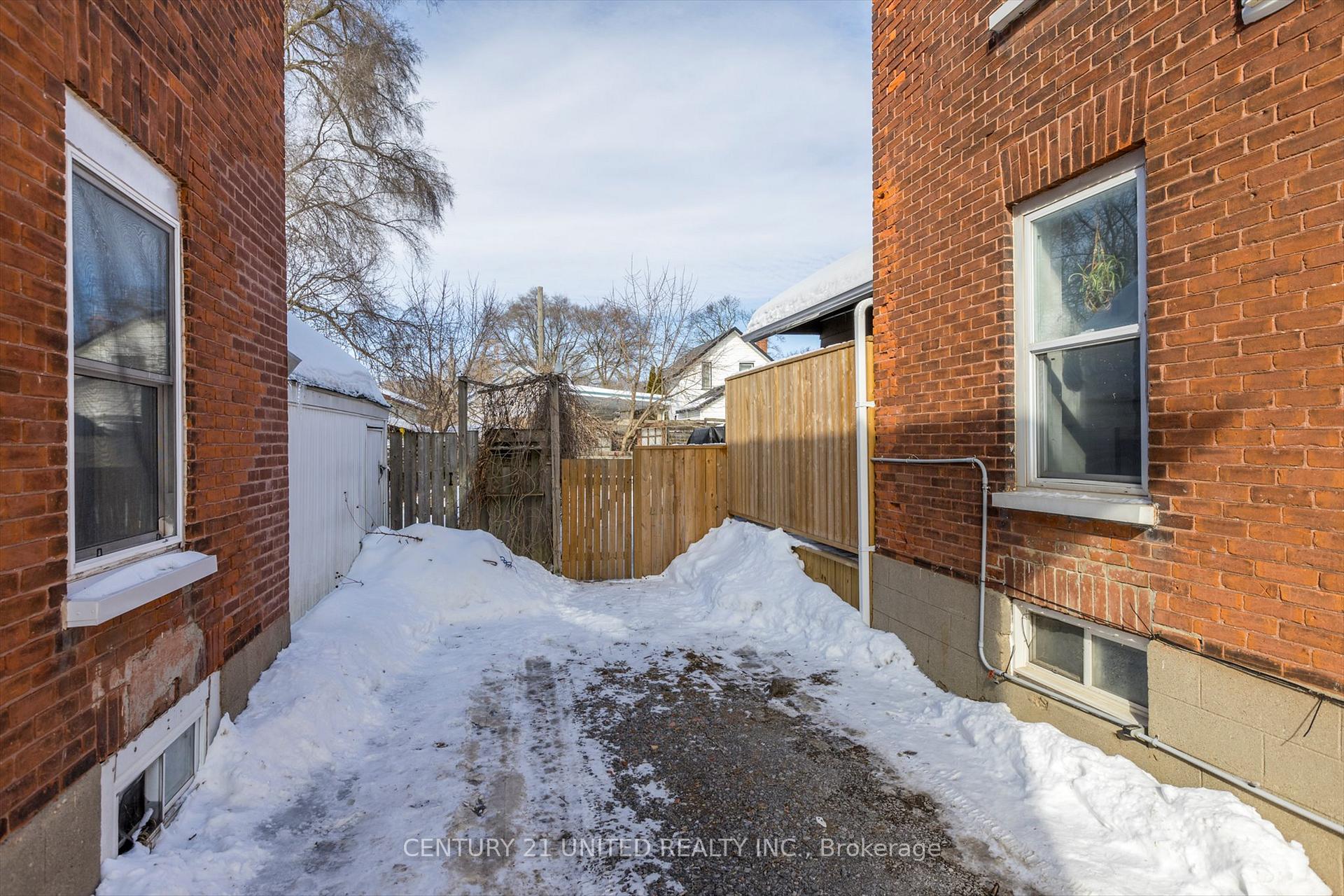 Photo 39 of 500 Wolfe Street, Peterborough, Town Ward 3 — HOMEH