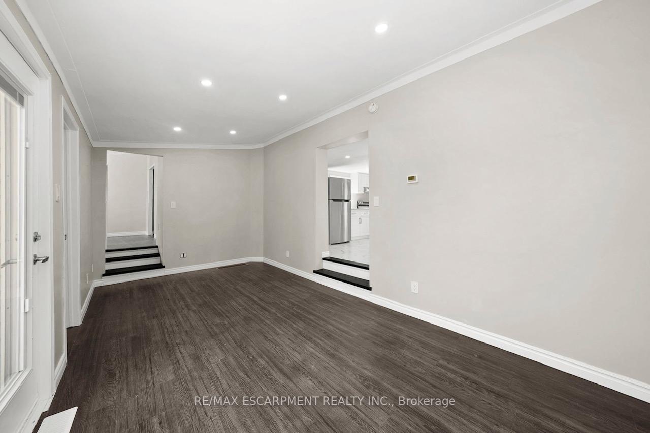 Photo 7 of 45 Mountain Street, Grimsby, Grimsby East — HOMEH