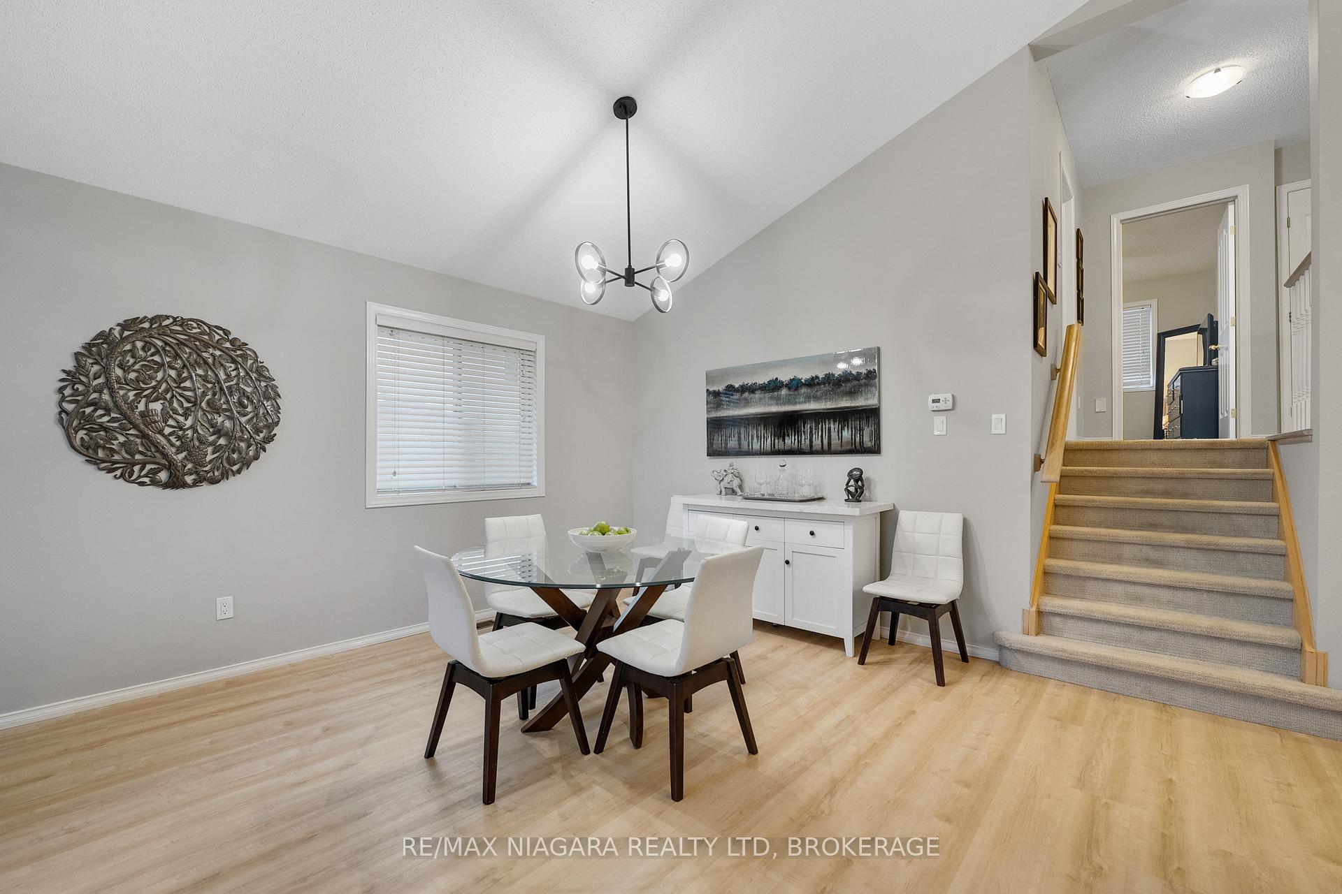 Photo 9 of 53 Aspen Drive, Grimsby, Grimsby West — HOMEH