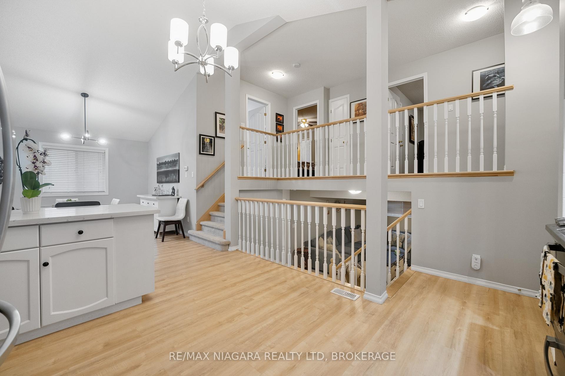 Photo 15 of 53 Aspen Drive, Grimsby, Grimsby West — HOMEH