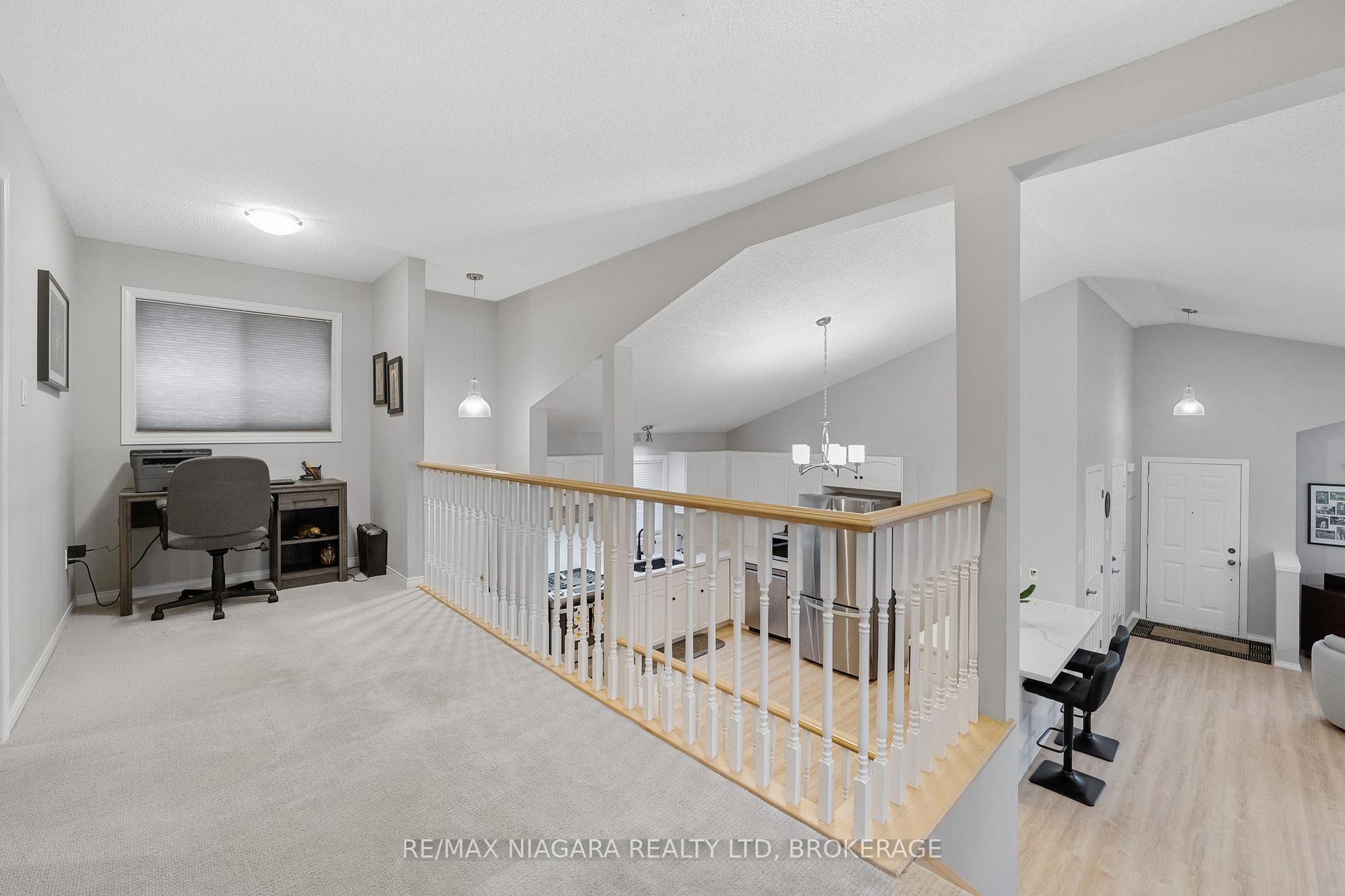 Photo 16 of 53 Aspen Drive, Grimsby, Grimsby West — HOMEH