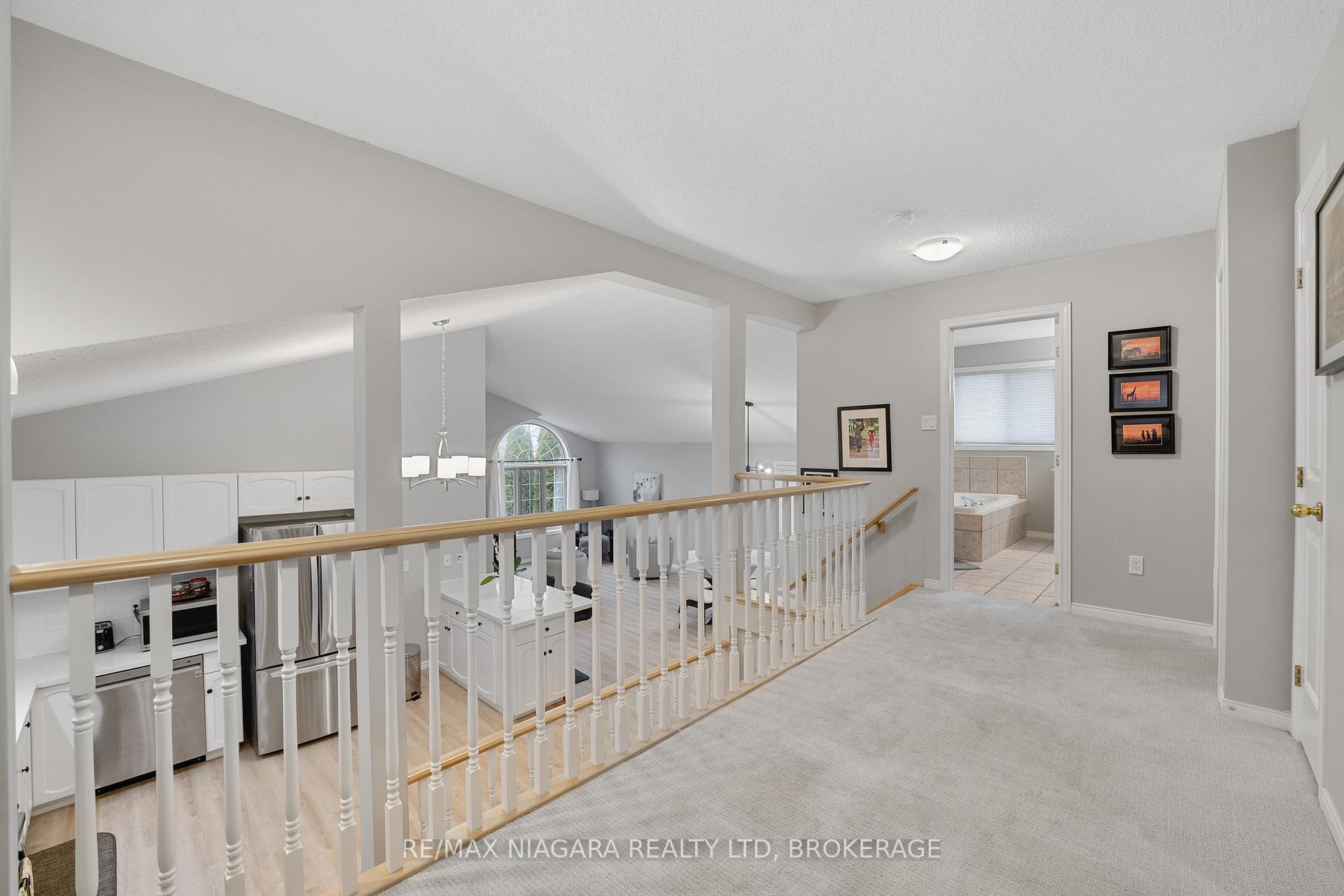 Photo 17 of 53 Aspen Drive, Grimsby, Grimsby West — HOMEH