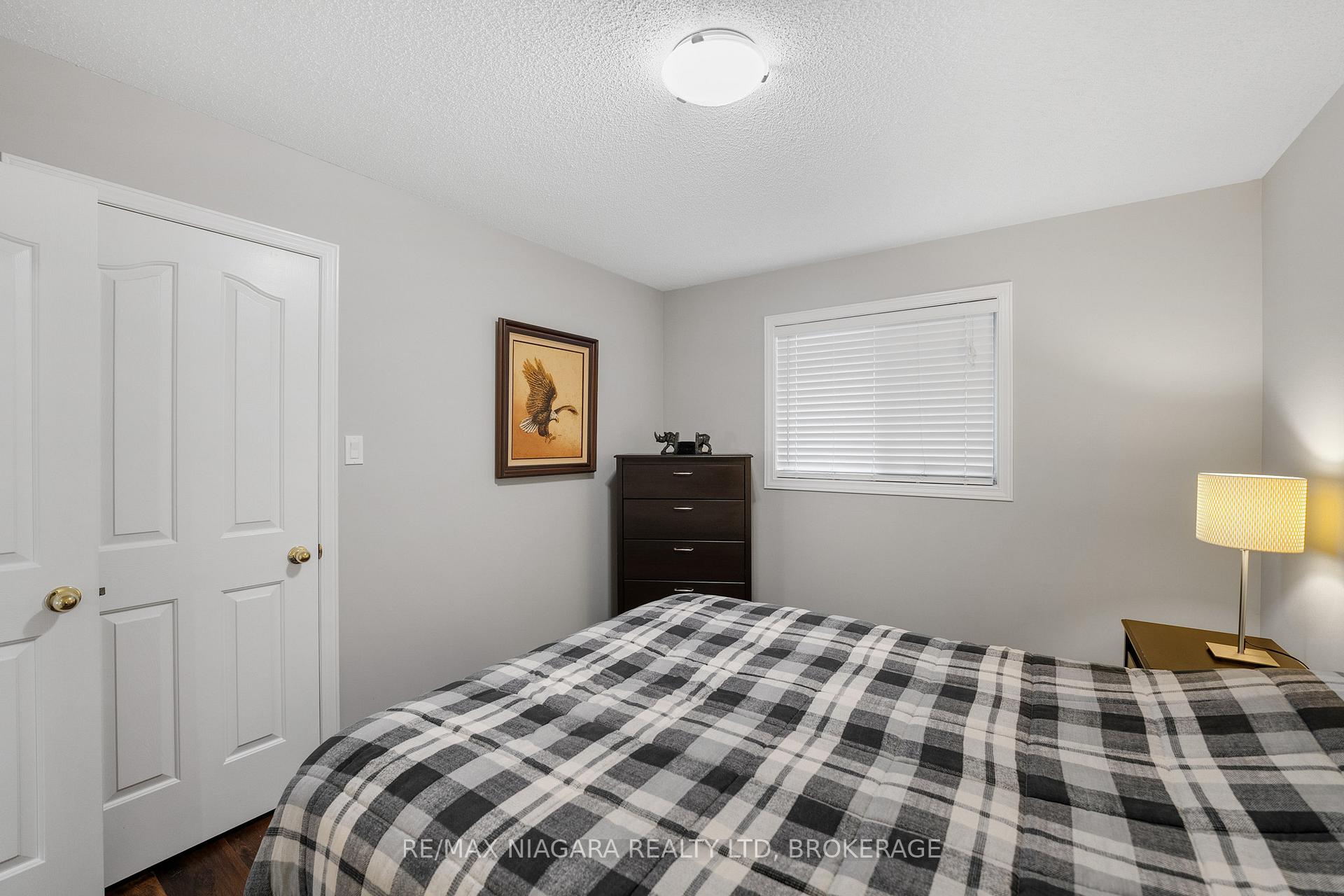 Photo 23 of 53 Aspen Drive, Grimsby, Grimsby West — HOMEH