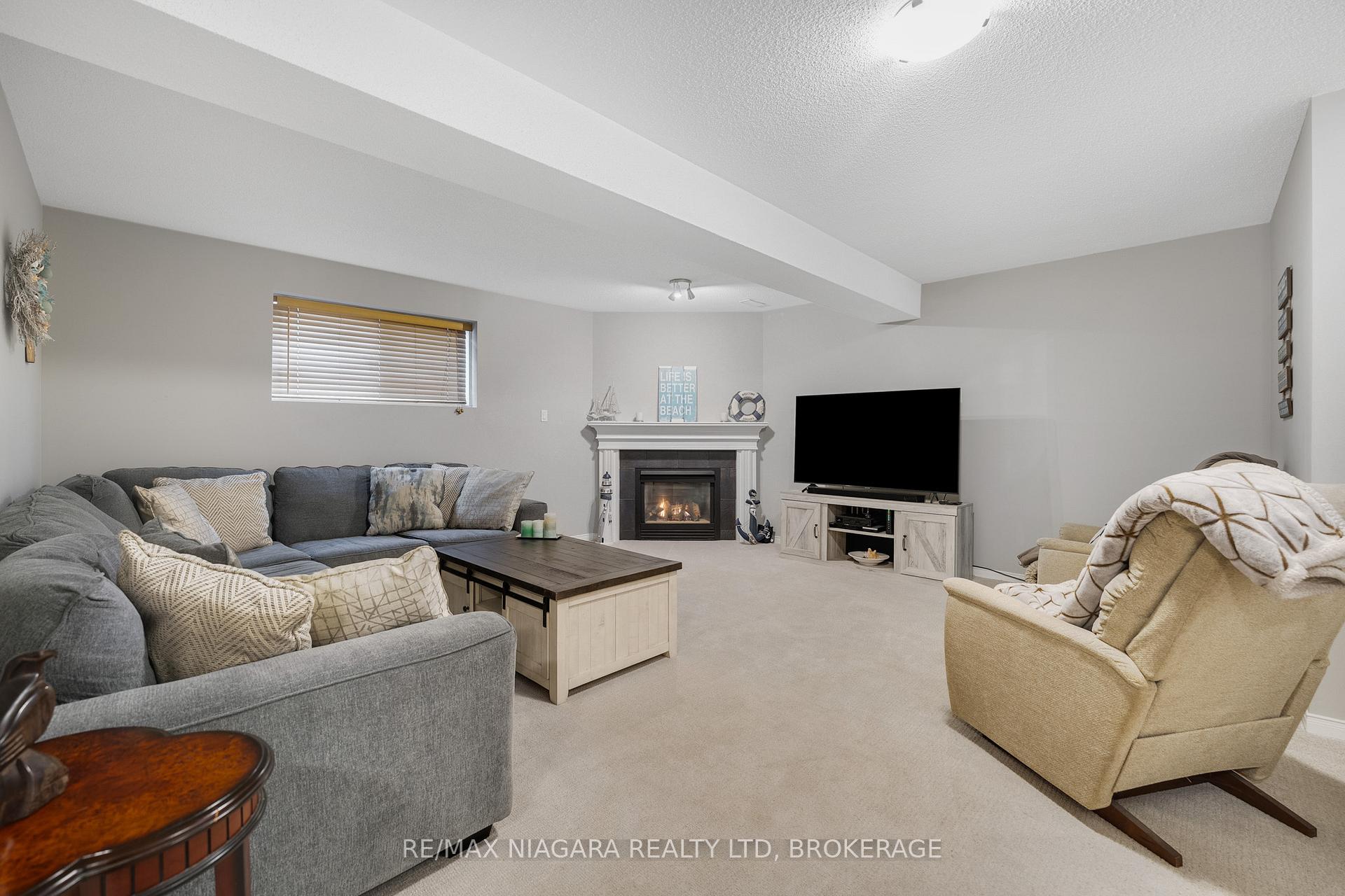 Photo 24 of 53 Aspen Drive, Grimsby, Grimsby West — HOMEH