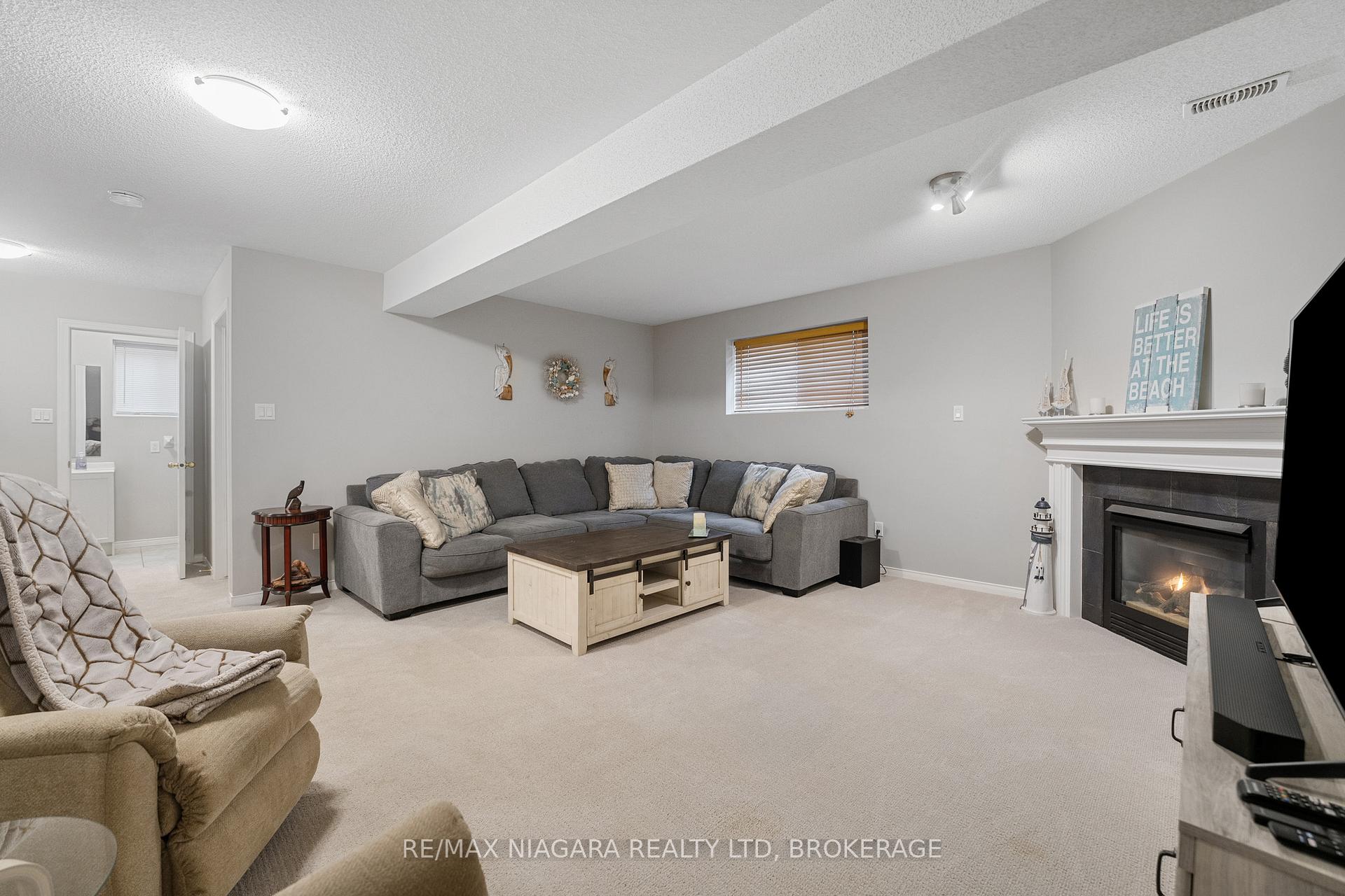 Photo 25 of 53 Aspen Drive, Grimsby, Grimsby West — HOMEH