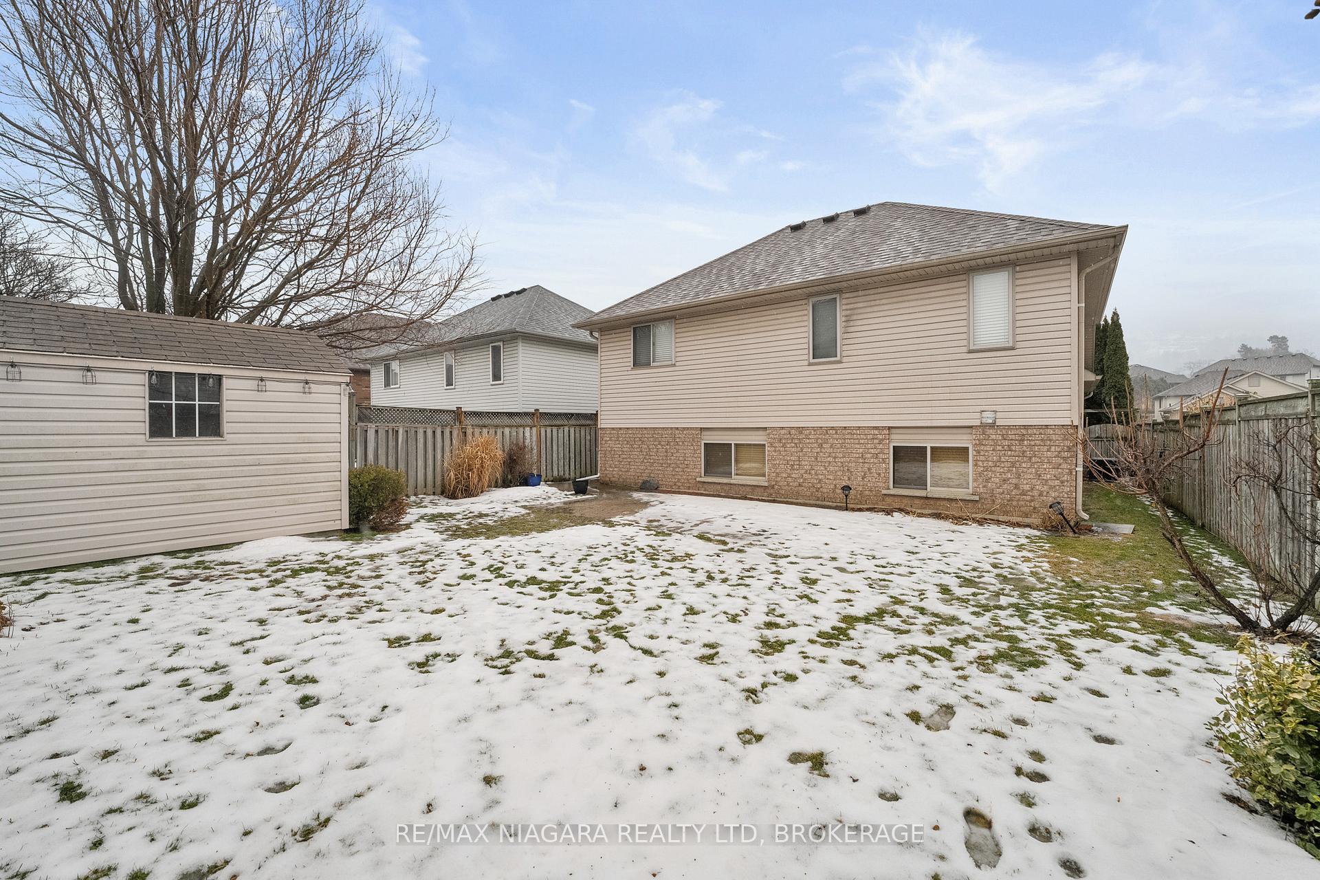 Photo 38 of 53 Aspen Drive, Grimsby, Grimsby West — HOMEH