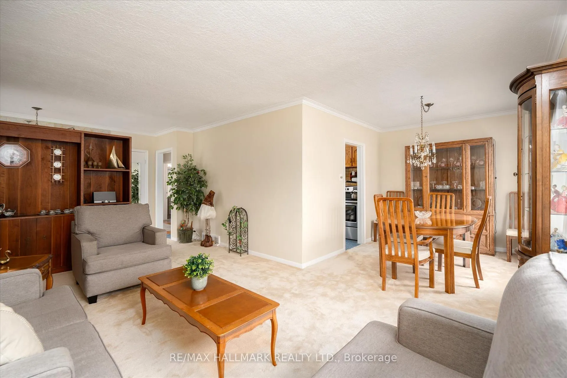 Photo 12 of 7 Grassington Crescent, Scarborough, Woburn — HOMEH