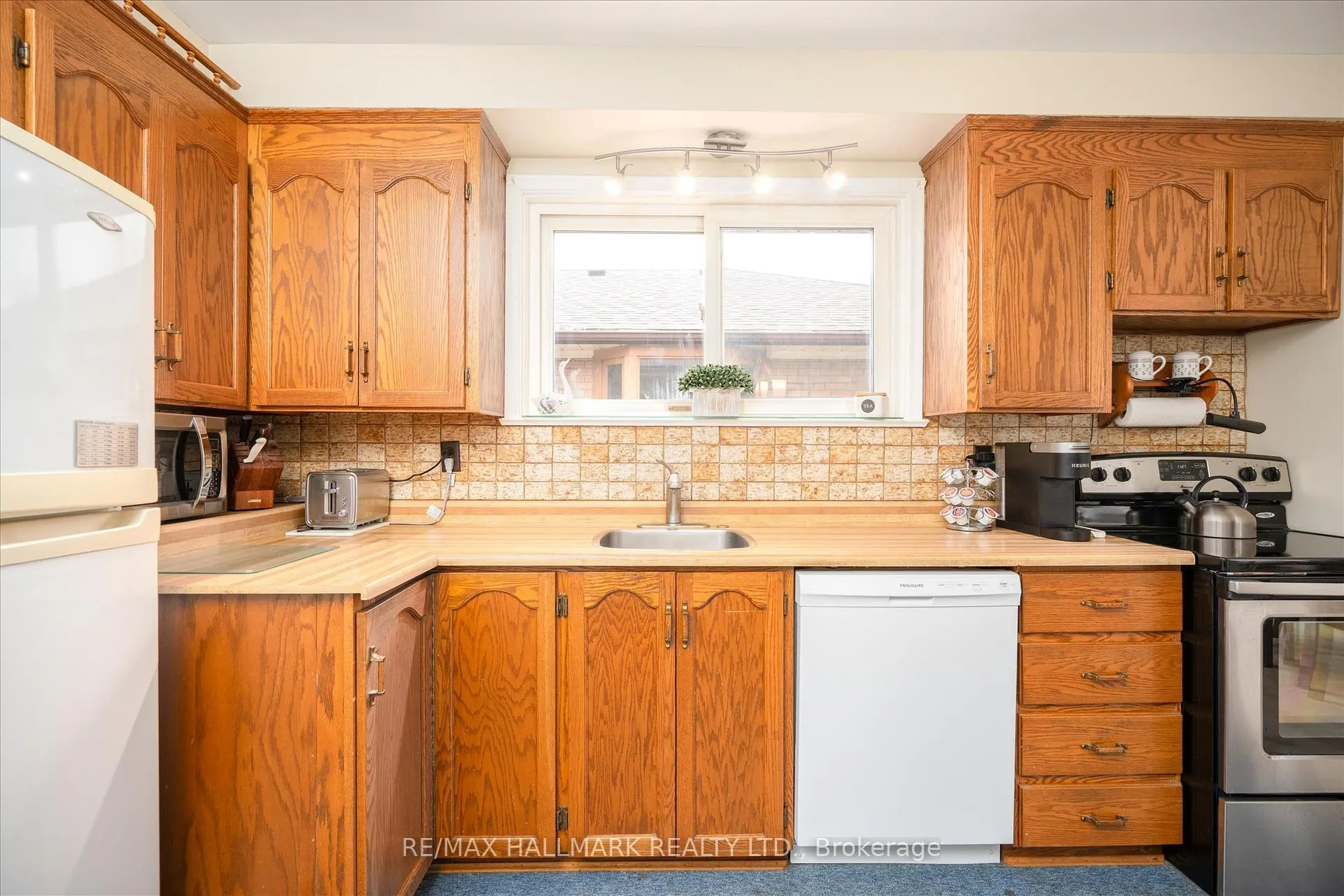 Photo 19 of 7 Grassington Crescent, Scarborough, Woburn — HOMEH
