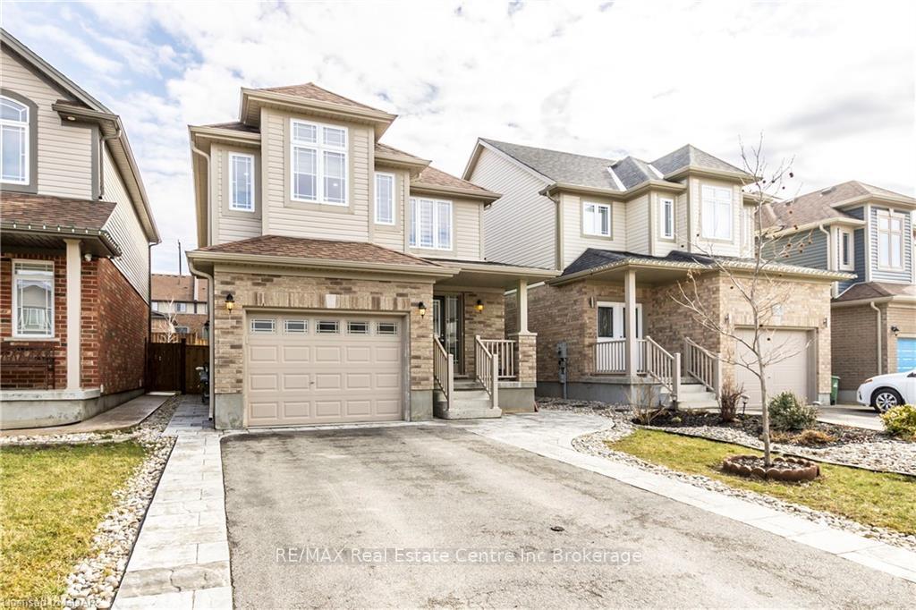 Photo 2 of 7 Goldenview Drive, Guelph, Victoria North — HOMEH