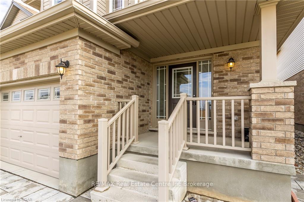 Photo 5 of 7 Goldenview Drive, Guelph, Victoria North — HOMEH
