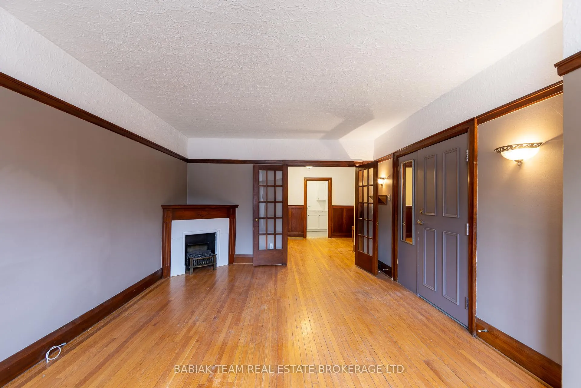 Photo 5 of Unit 1, 187 Jane Street, Toronto, Runnymede-Bloor West Village — HOMEH
