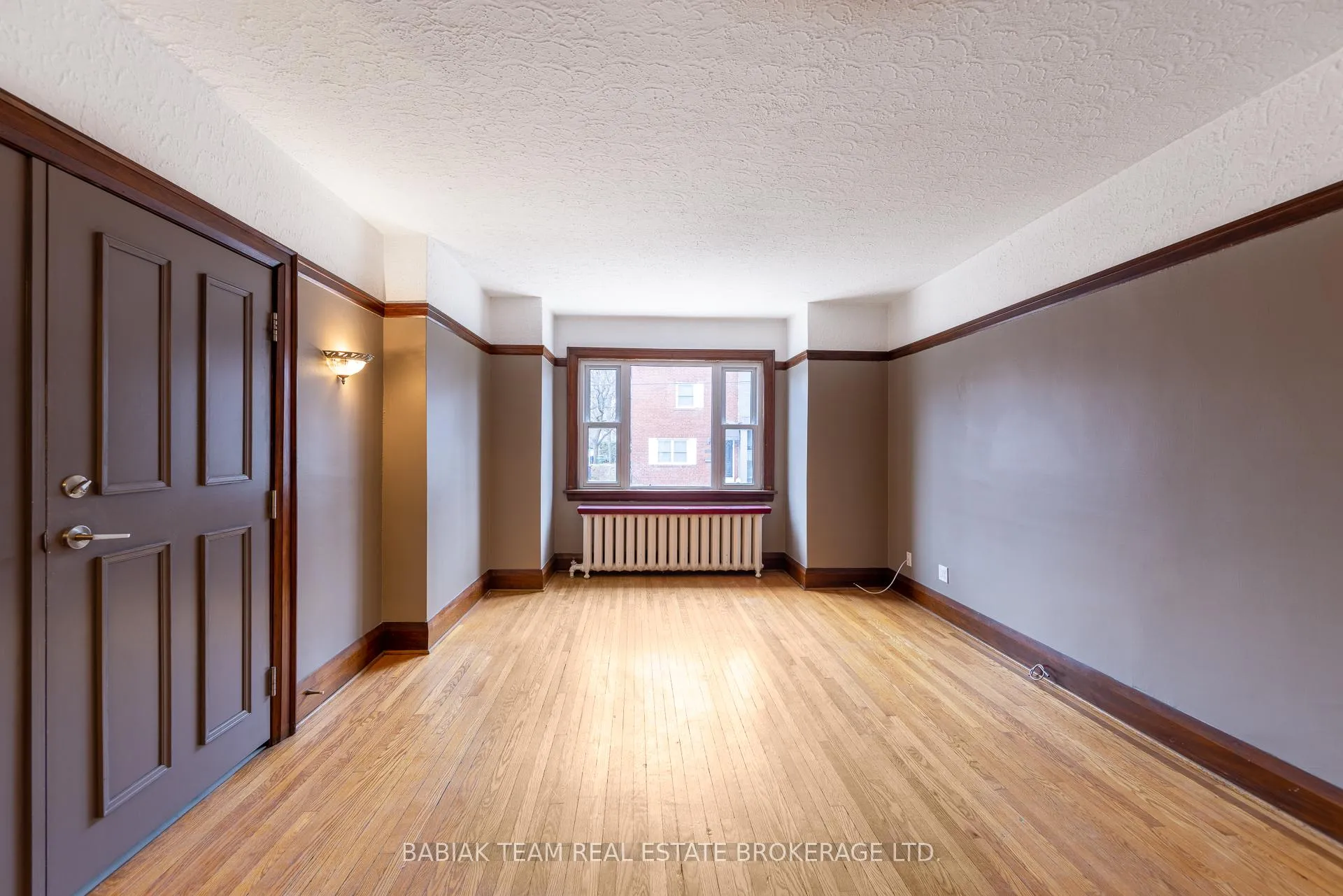 Photo 6 of Unit 1, 187 Jane Street, Toronto, Runnymede-Bloor West Village — HOMEH