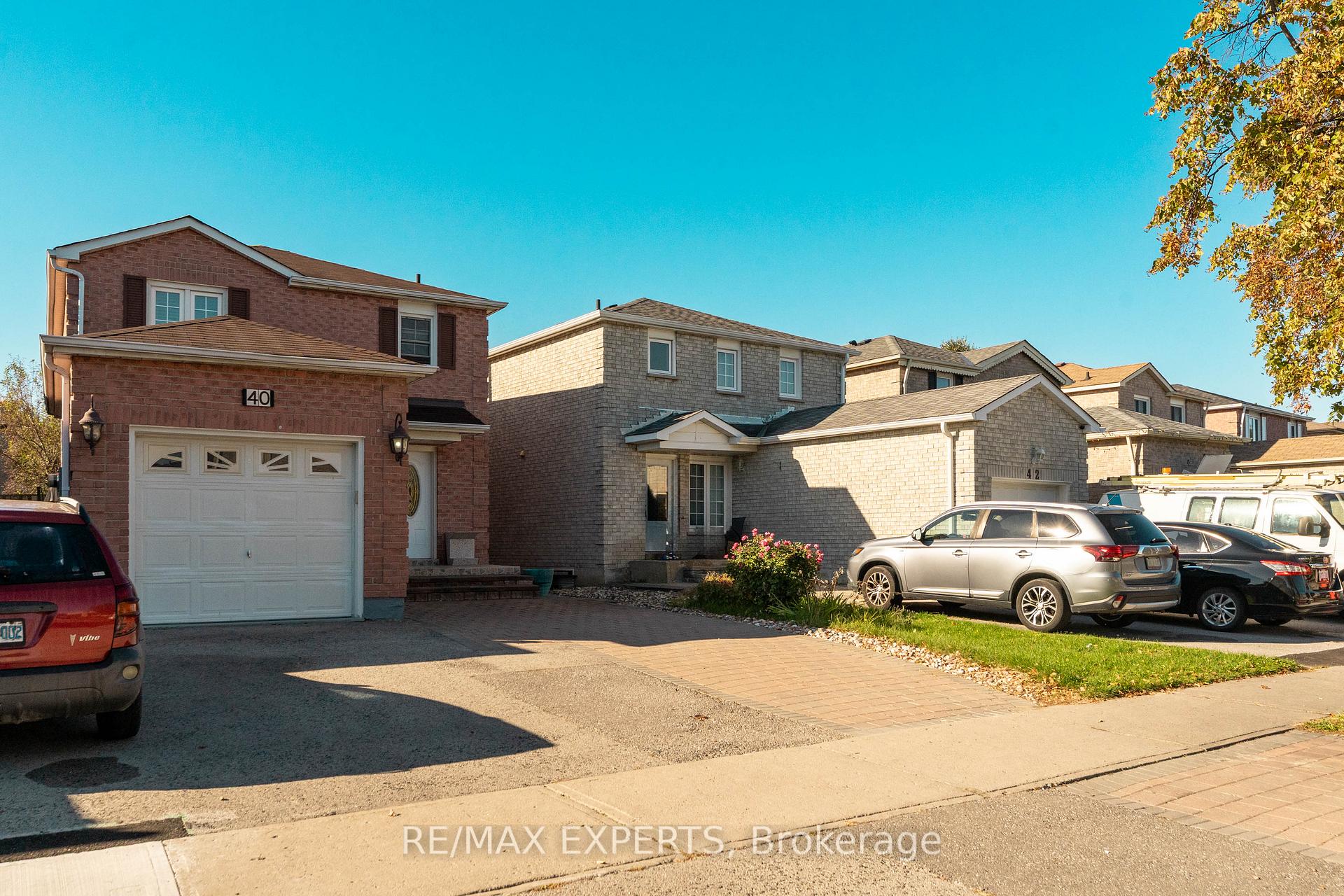 Photo 5 of 40 Large Crescent, Ajax, Central West — HOMEH