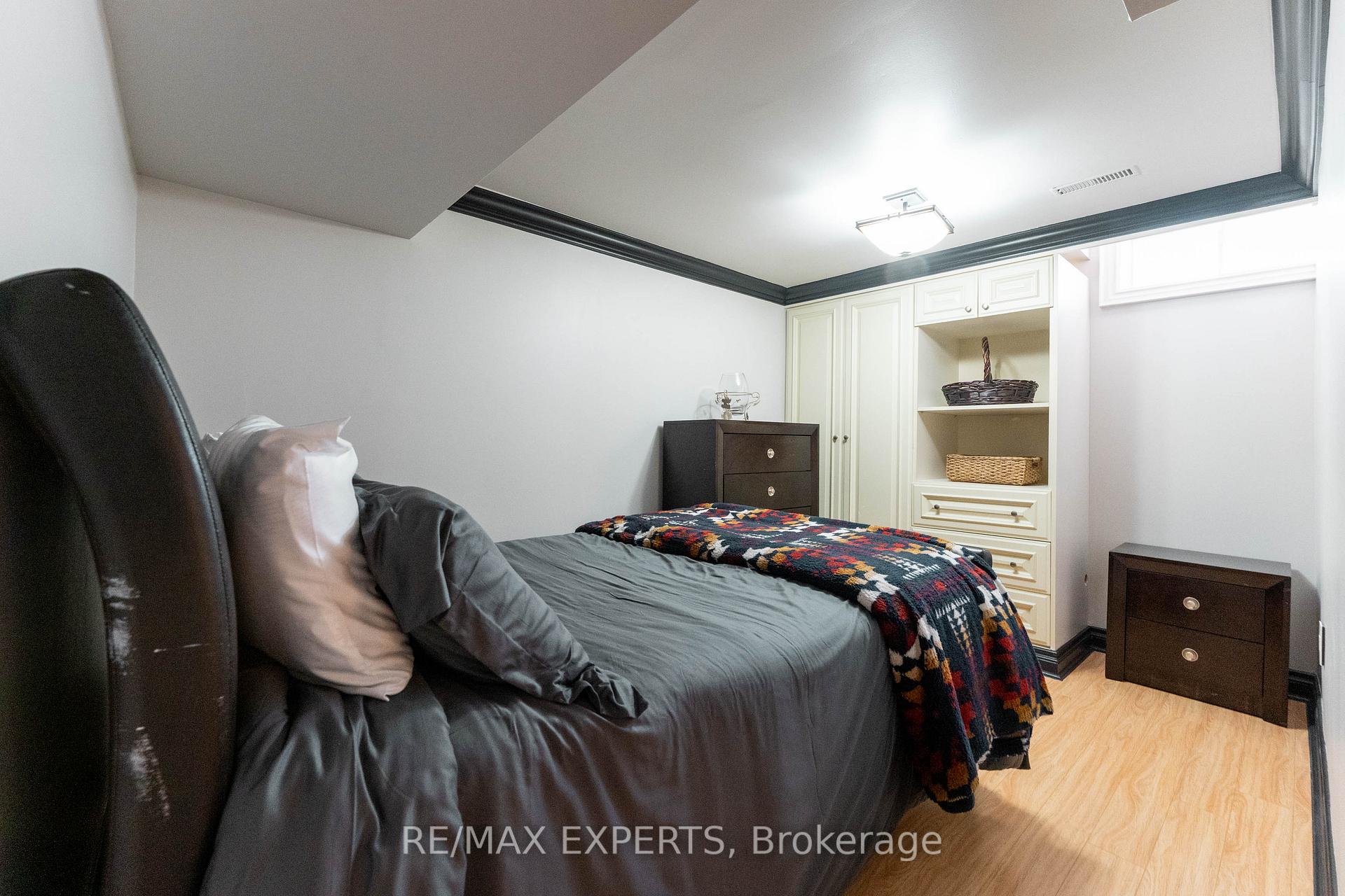 Photo 27 of 40 Large Crescent, Ajax, Central West — HOMEH