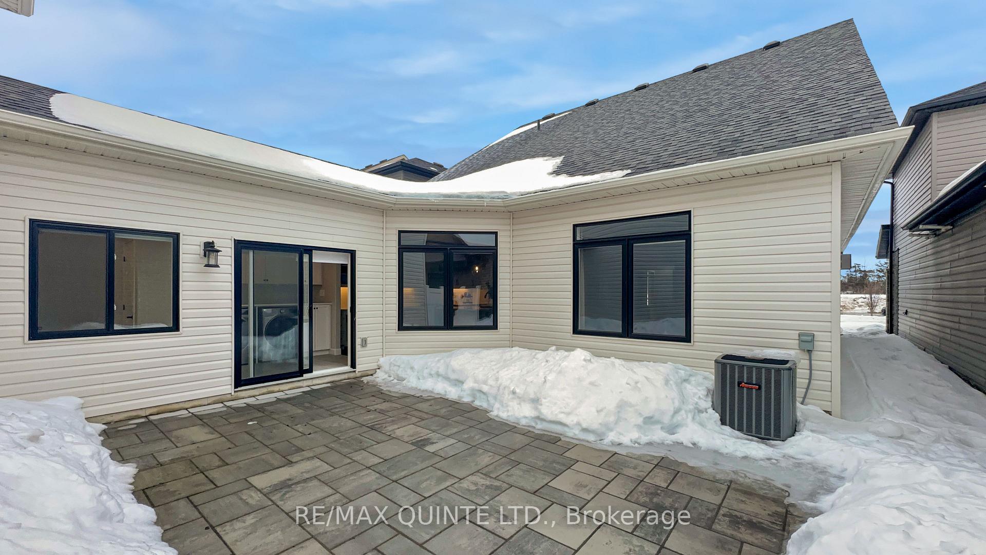 Photo 3 of 88A Riverstone Way, Belleville, Thurlow Ward — HOMEH
