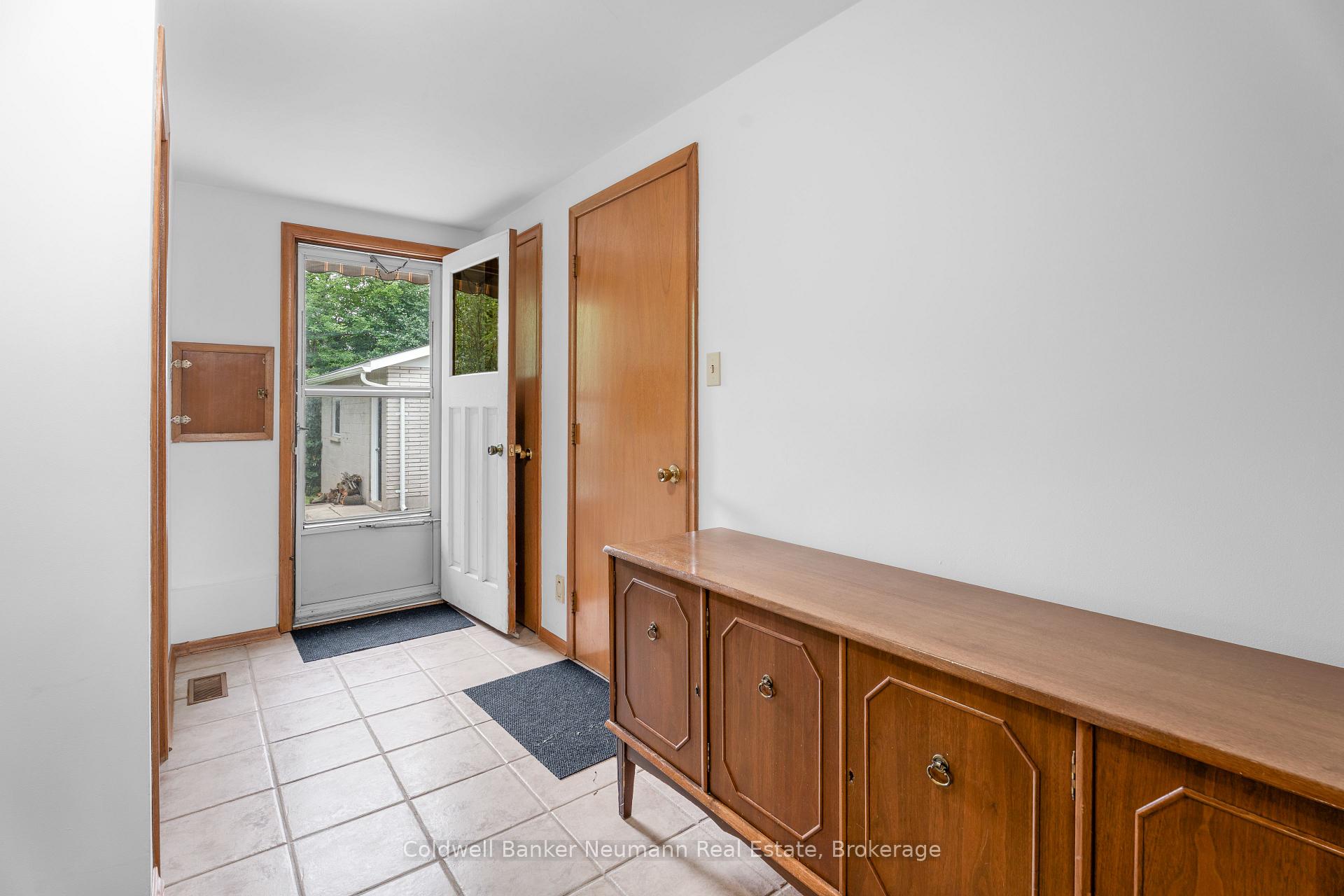 Photo 30 of 54 Glenburnie Drive, Guelph, Grange Road — HOMEH