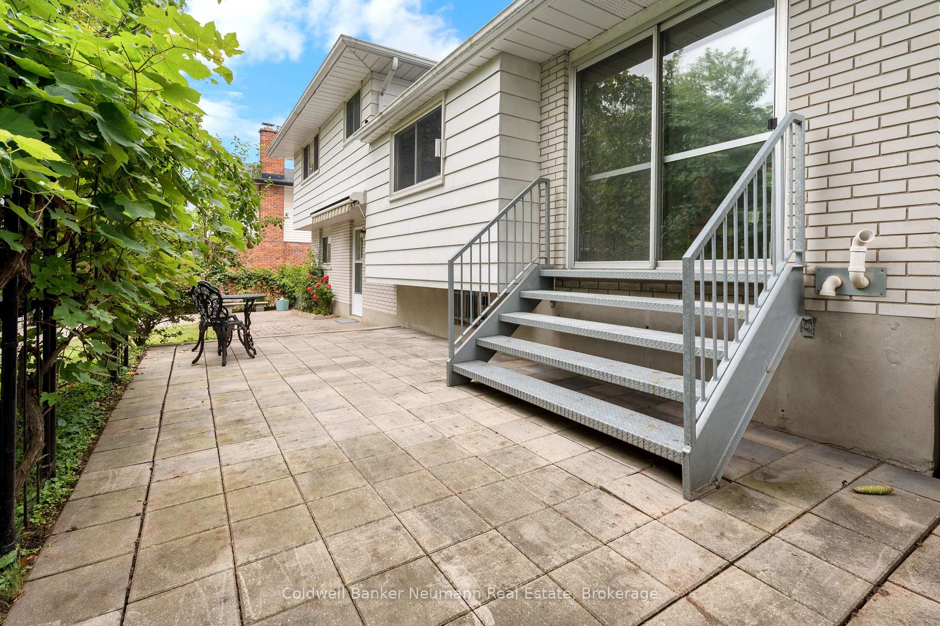 Photo 35 of 54 Glenburnie Drive, Guelph, Grange Road — HOMEH