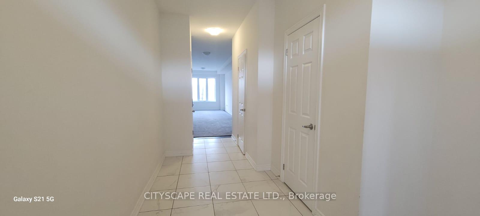 Photo 3 of Unit 10, 166 Deerpath Drive, Guelph, Willow West/Sugarbush/West Acres — HOMEH