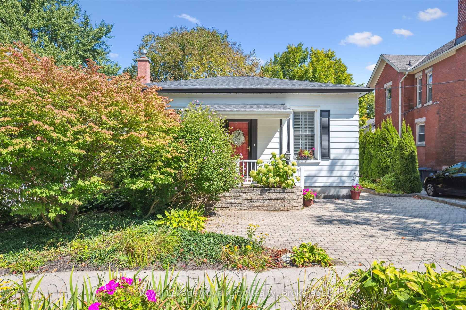 Photo 2 of 139 Dublin Street N, Guelph, Downtown — HOMEH