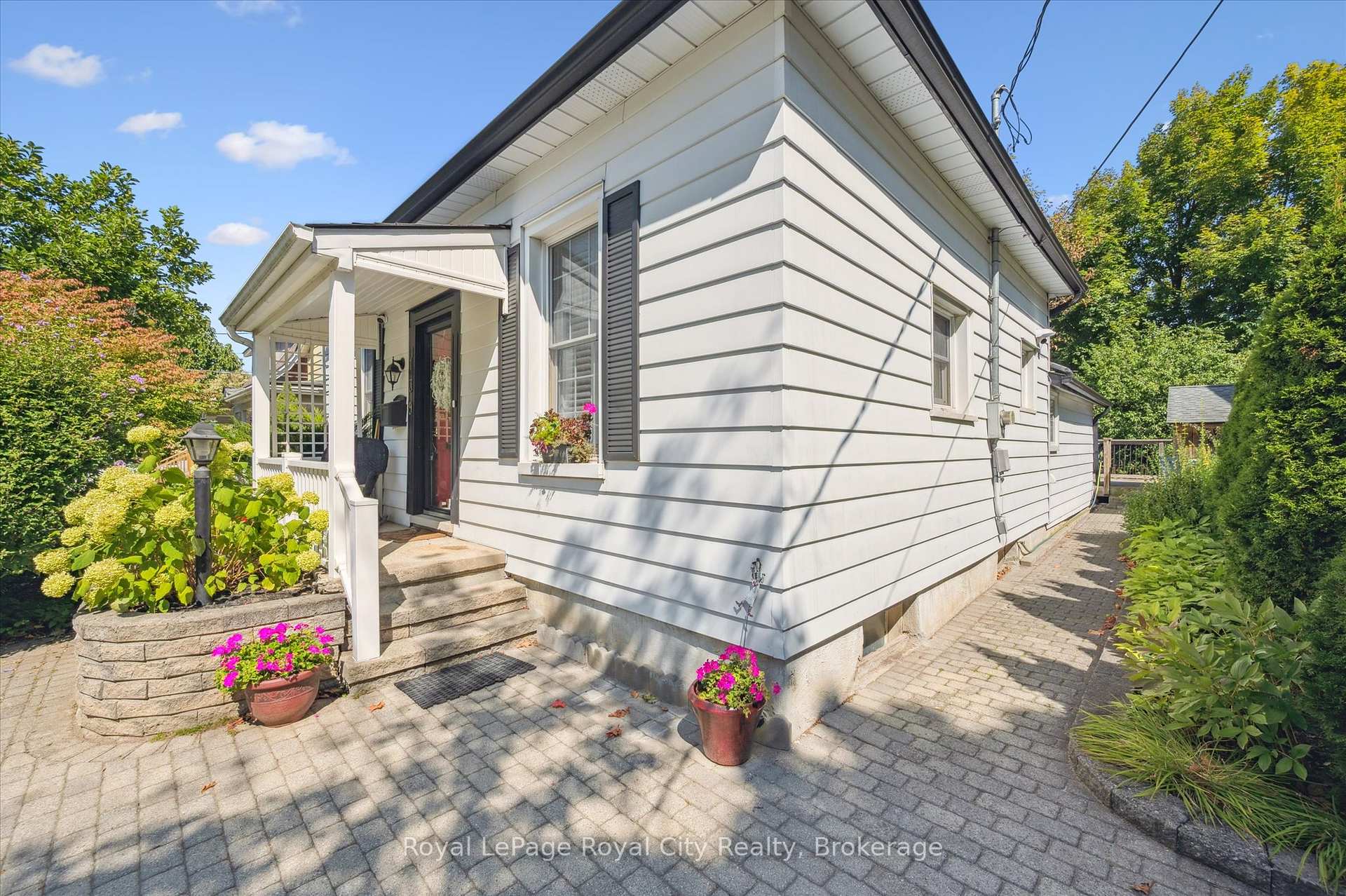 Photo 3 of 139 Dublin Street N, Guelph, Downtown — HOMEH