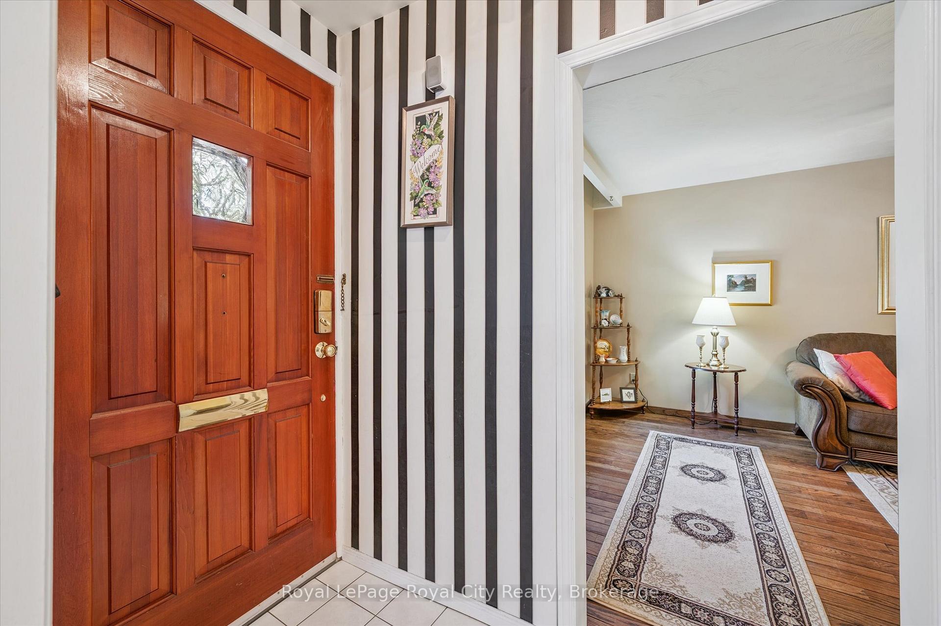 Photo 6 of 139 Dublin Street N, Guelph, Downtown — HOMEH