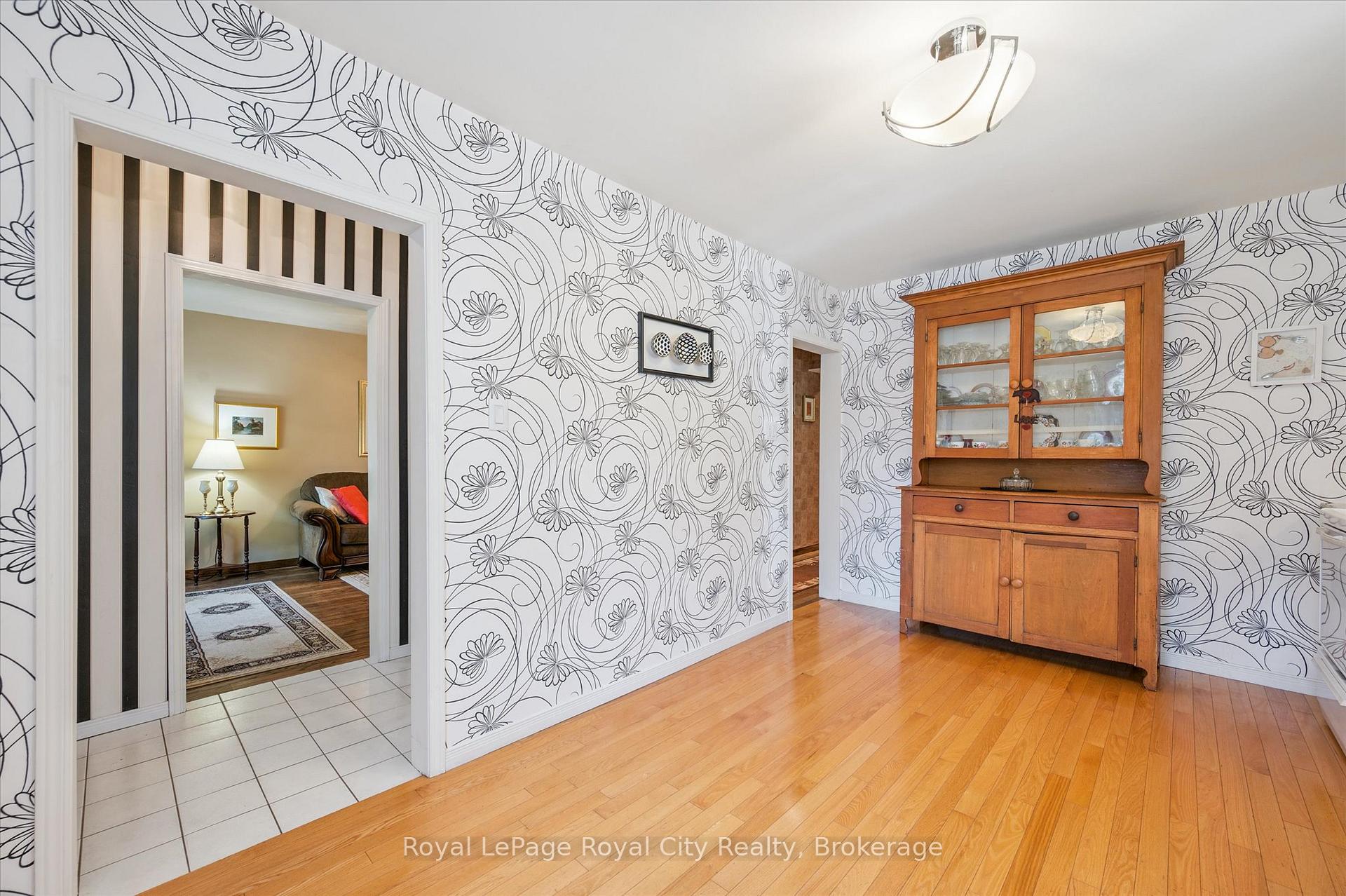 Photo 13 of 139 Dublin Street N, Guelph, Downtown — HOMEH