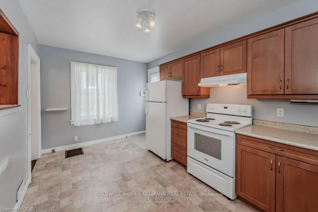 Photo 8 of 100 Hayes Avenue, Guelph, St. Patrick's Ward — HOMEH