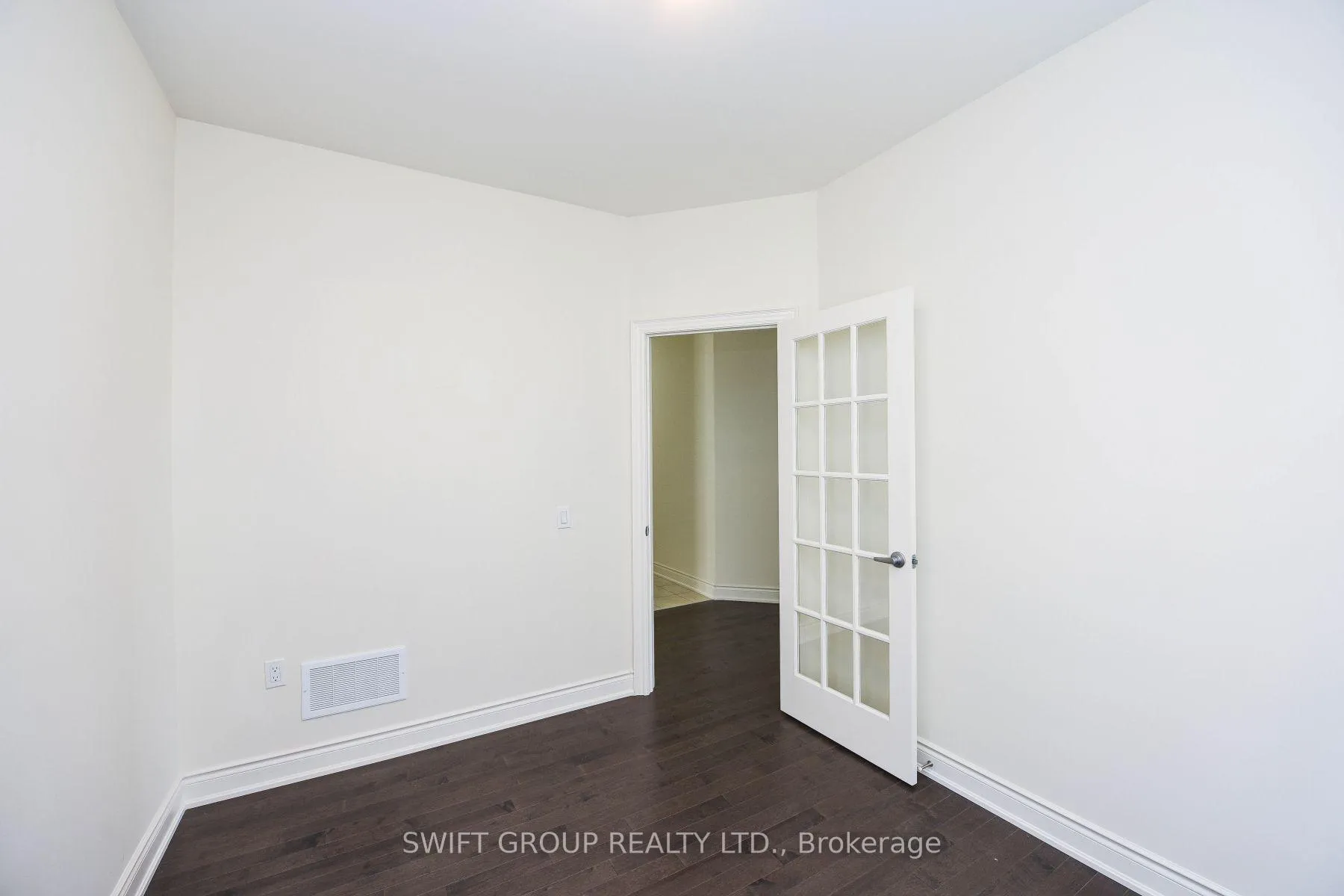 Photo 5 of Unit Upper, 24 Dotchson Avenue, Caledon, Rural Caledon — HOMEH