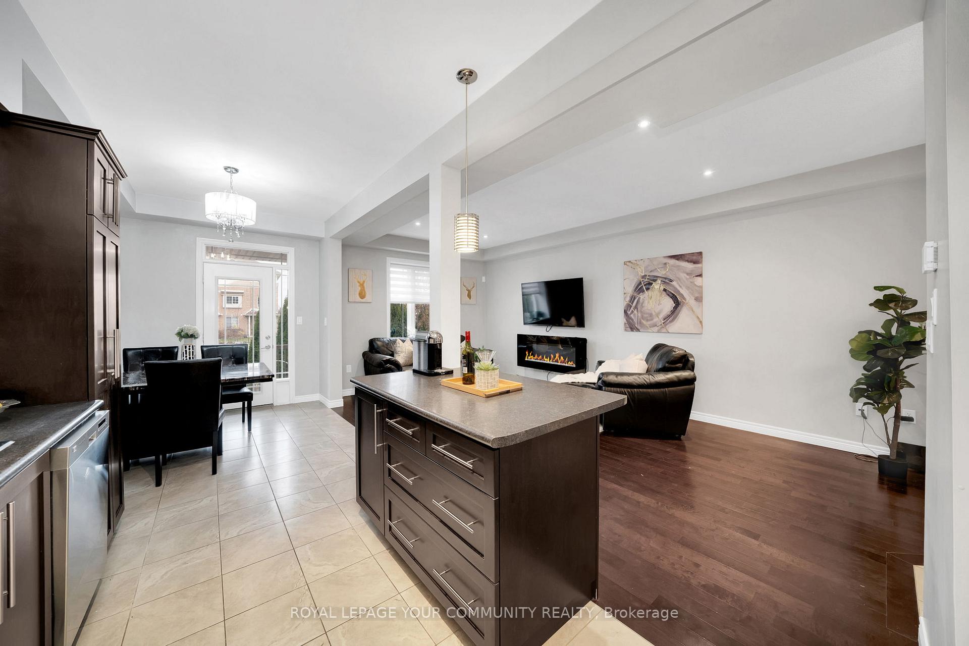 Photo 11 of Unit 5, 6 Chestnut Drive, Grimsby, Grimsby West — HOMEH