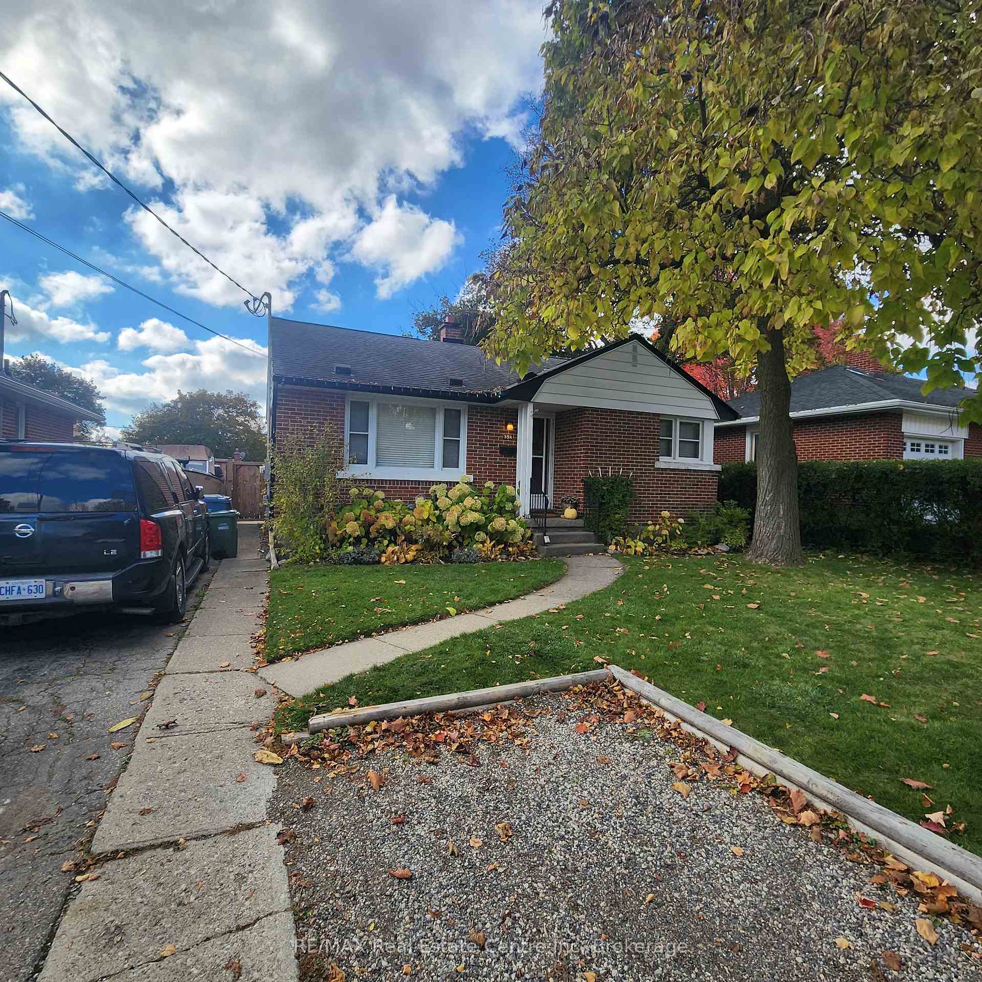 Front of 358 Metcalfe Street