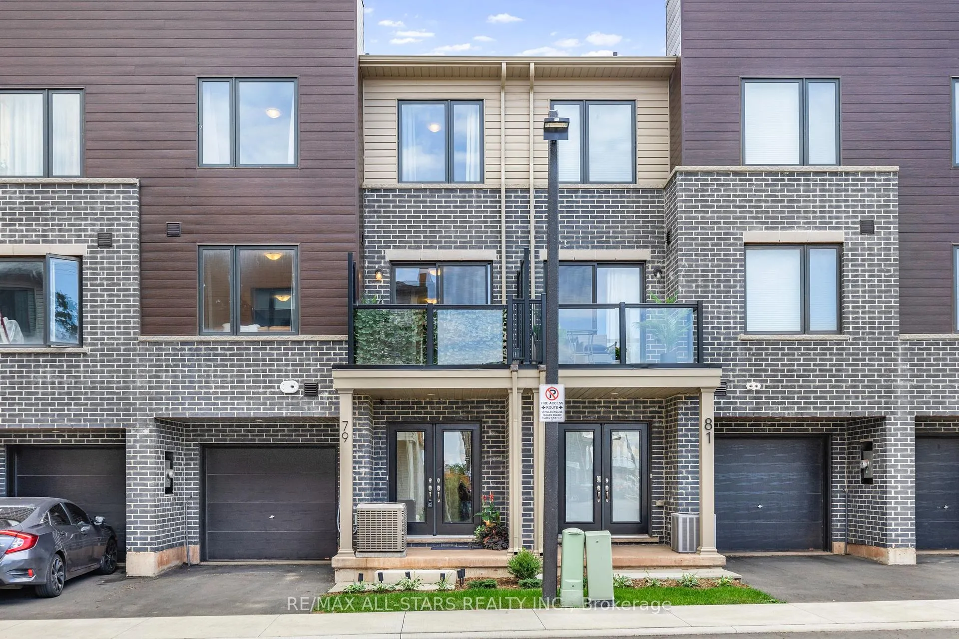 Photo 2 of 79 Dryden Lane, Hamilton, McQuesten — HOMEH
