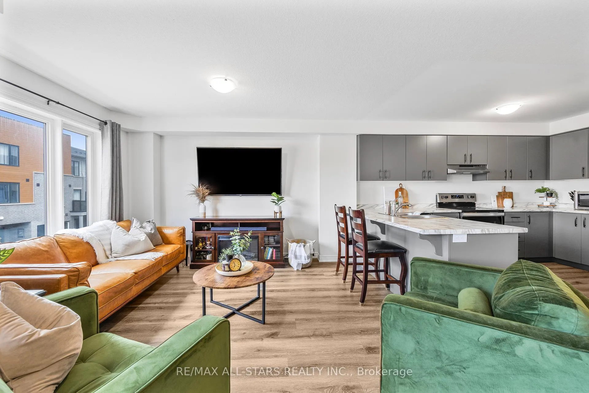 Photo 12 of 79 Dryden Lane, Hamilton, McQuesten — HOMEH