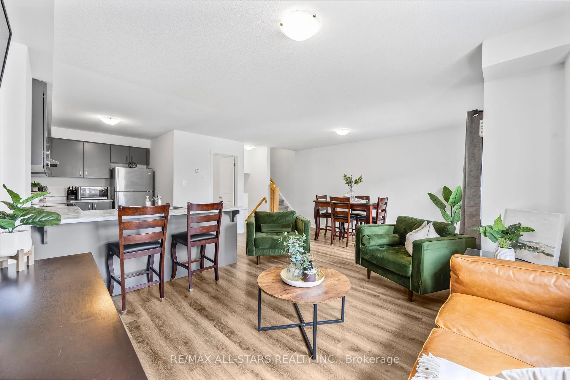 Photo 13 of 79 Dryden Lane, Hamilton, McQuesten — HOMEH