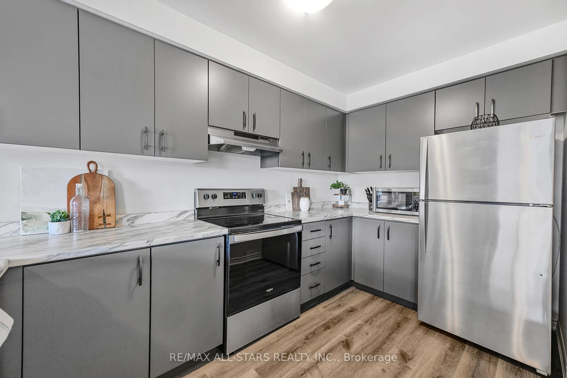 Photo 16 of 79 Dryden Lane, Hamilton, McQuesten — HOMEH
