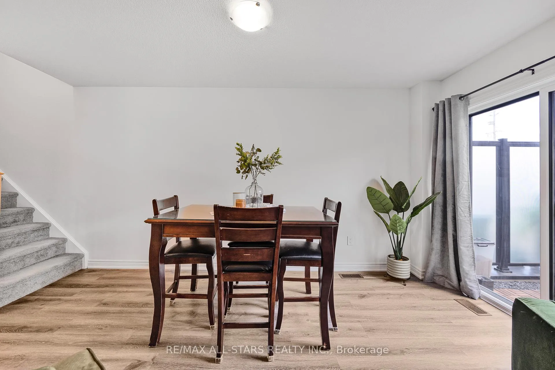 Photo 19 of 79 Dryden Lane, Hamilton, McQuesten — HOMEH