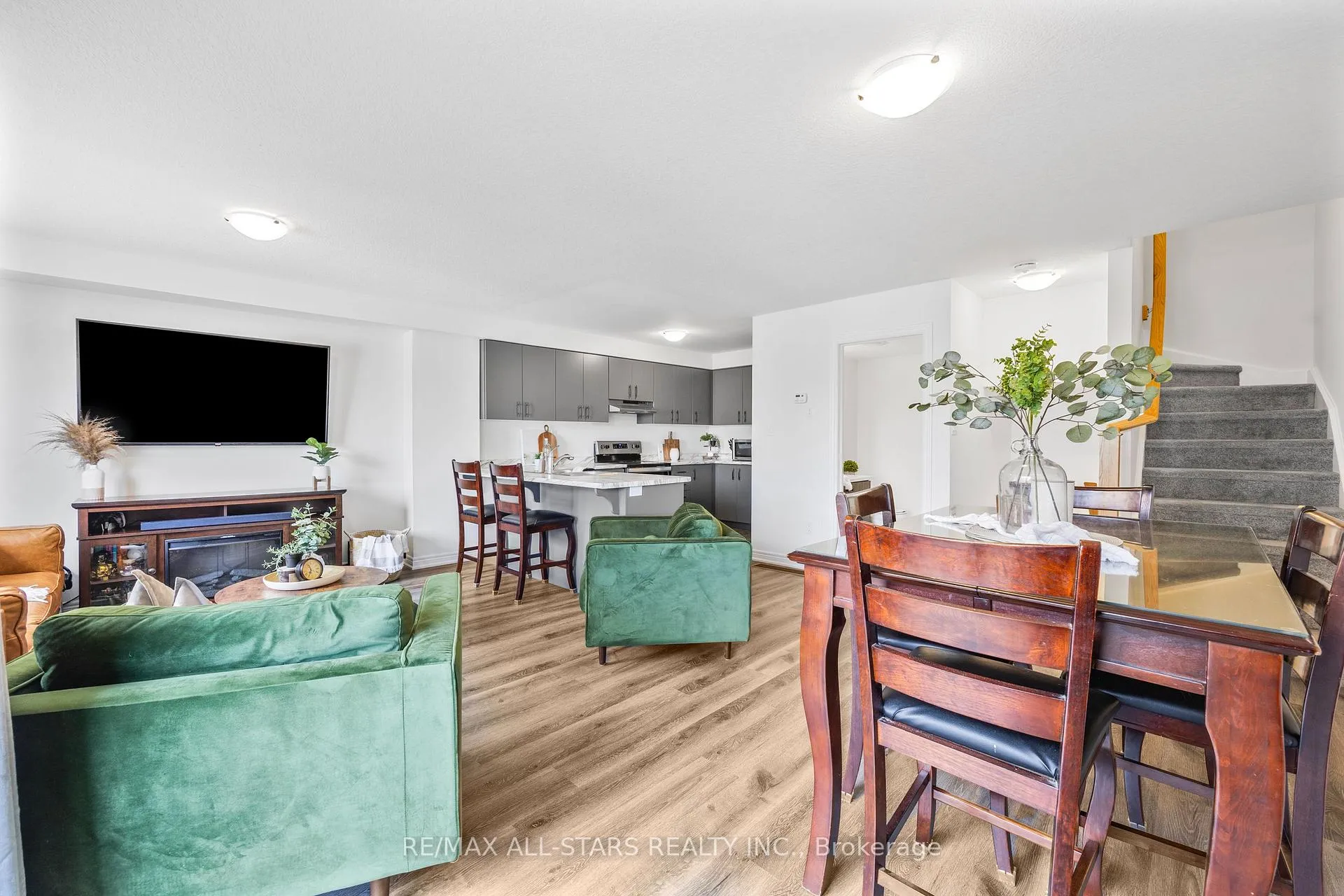 Photo 21 of 79 Dryden Lane, Hamilton, McQuesten — HOMEH