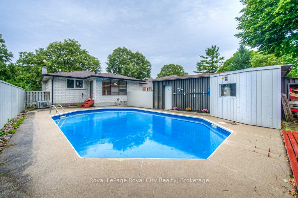 Photo 25 of 36 Argyle Drive, Guelph, Dovercliffe Park/Old University — HOMEH