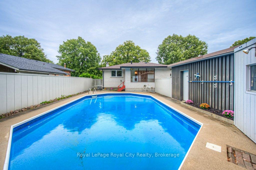Photo 26 of 36 Argyle Drive, Guelph, Dovercliffe Park/Old University — HOMEH