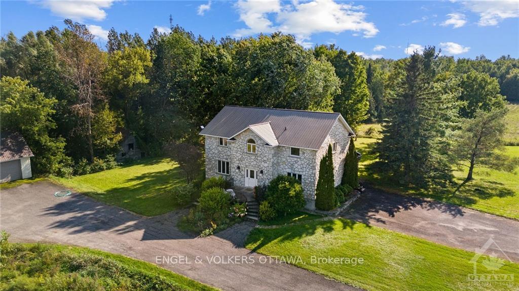 Front of 2062 Greys Creek Road