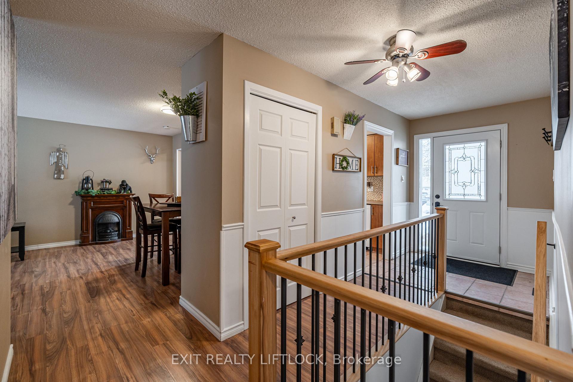 Photo 2 of 949 Golfview Road, Peterborough, Otonabee Ward 1 — HOMEH