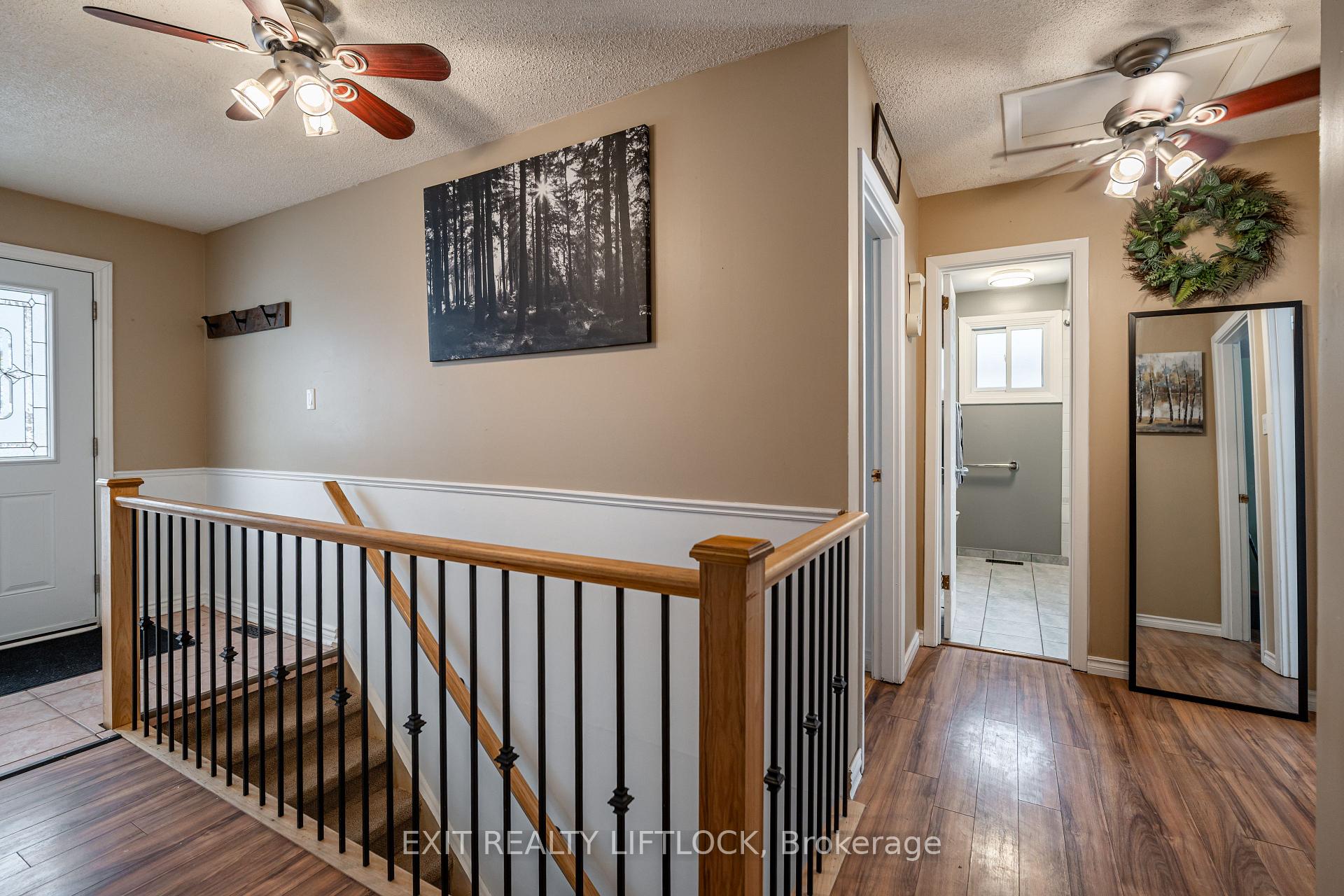 Photo 3 of 949 Golfview Road, Peterborough, Otonabee Ward 1 — HOMEH