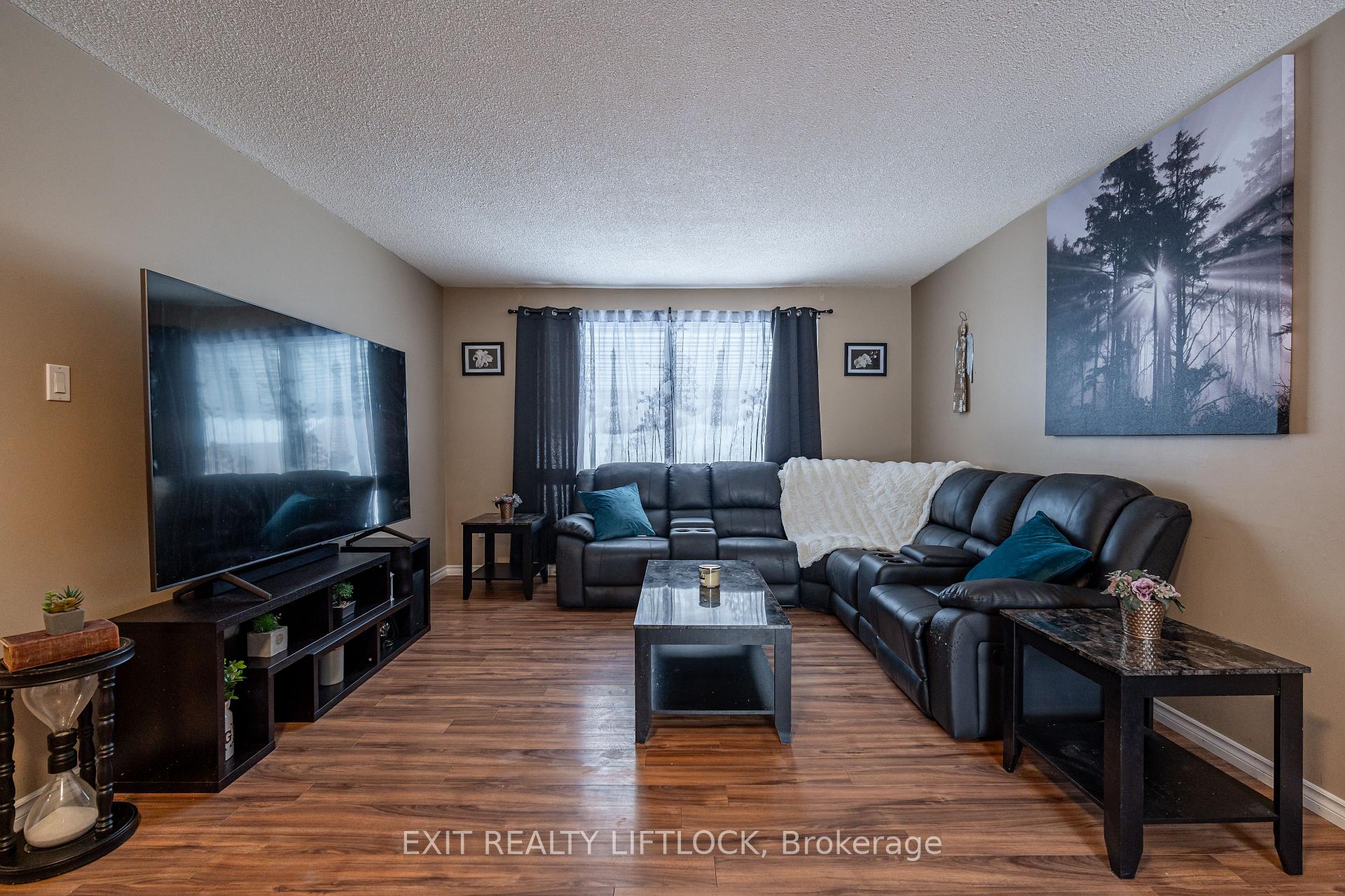 Photo 10 of 949 Golfview Road, Peterborough, Otonabee Ward 1 — HOMEH