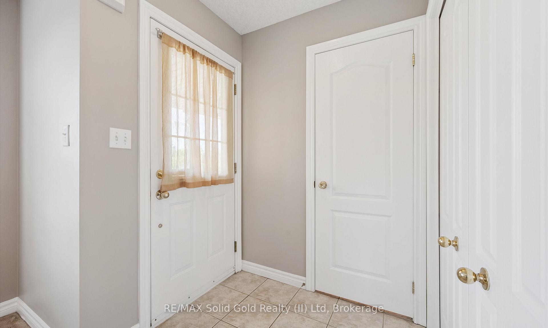 Photo 9 of 543 Victoria Road N, Guelph, Victoria North — HOMEH